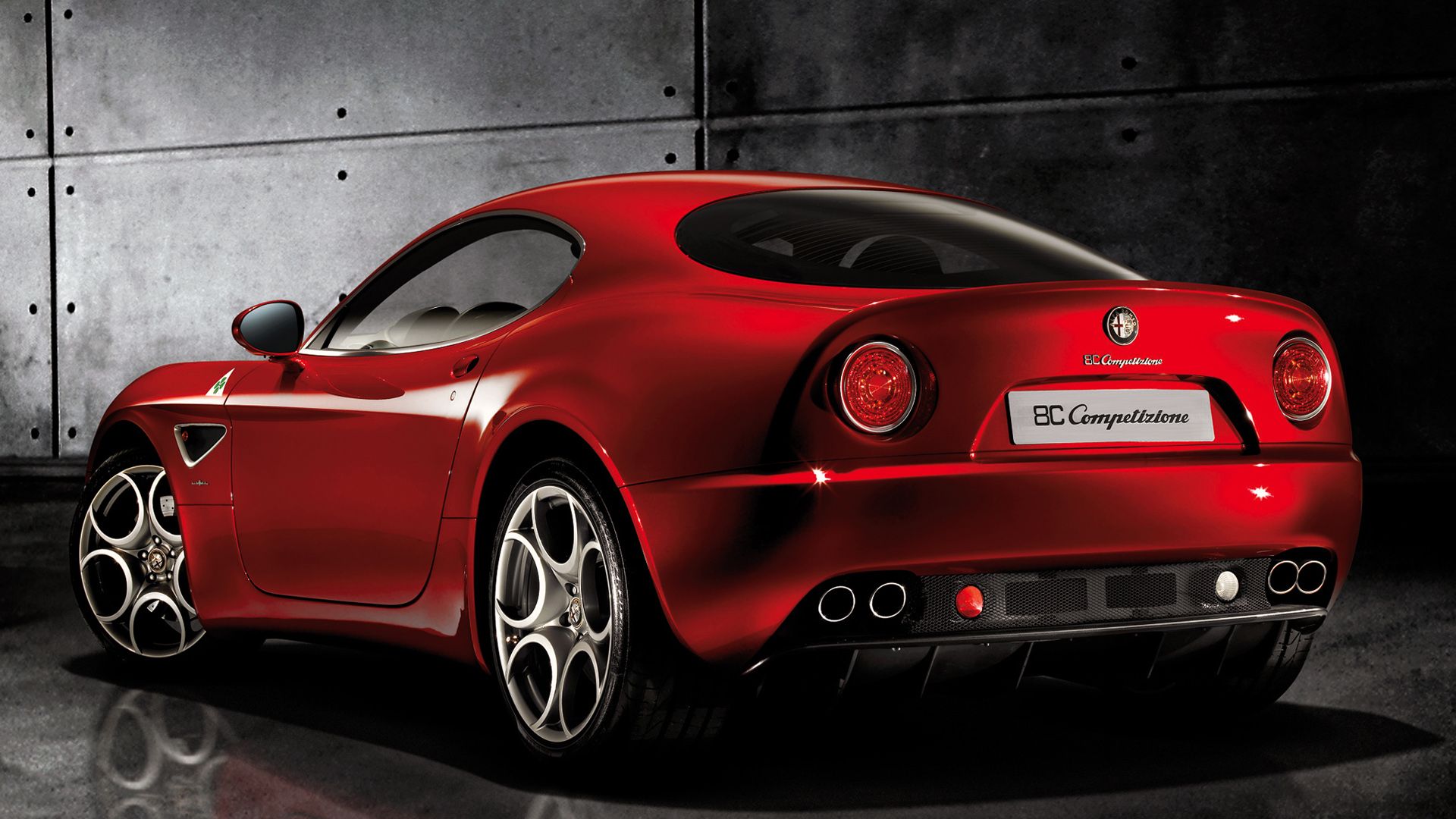 Alfa Romeo 8C Spider Wallpapers