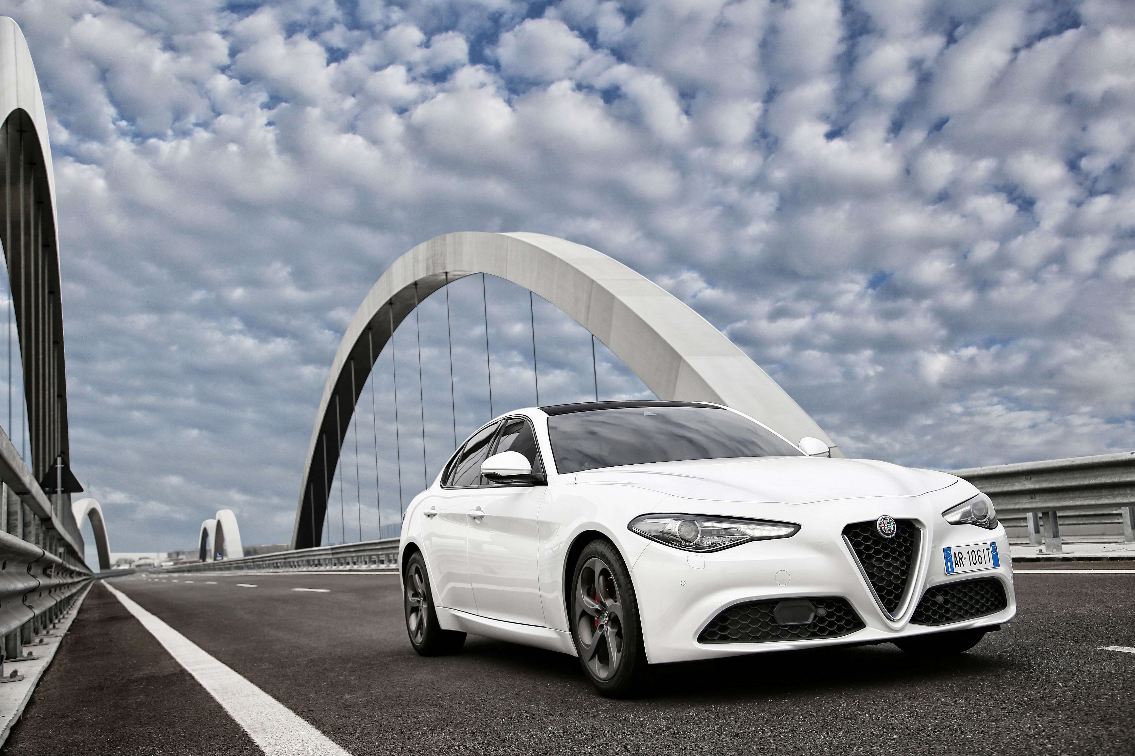 Alfa Romeo Giulia Wallpapers