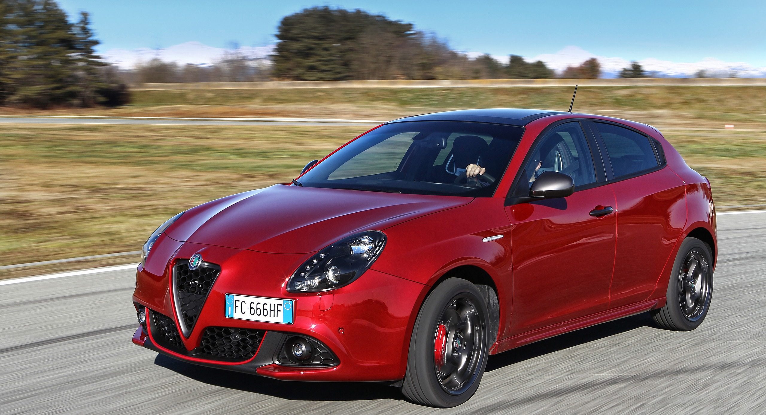 Alfa Romeo Giulietta Veloce Wallpapers