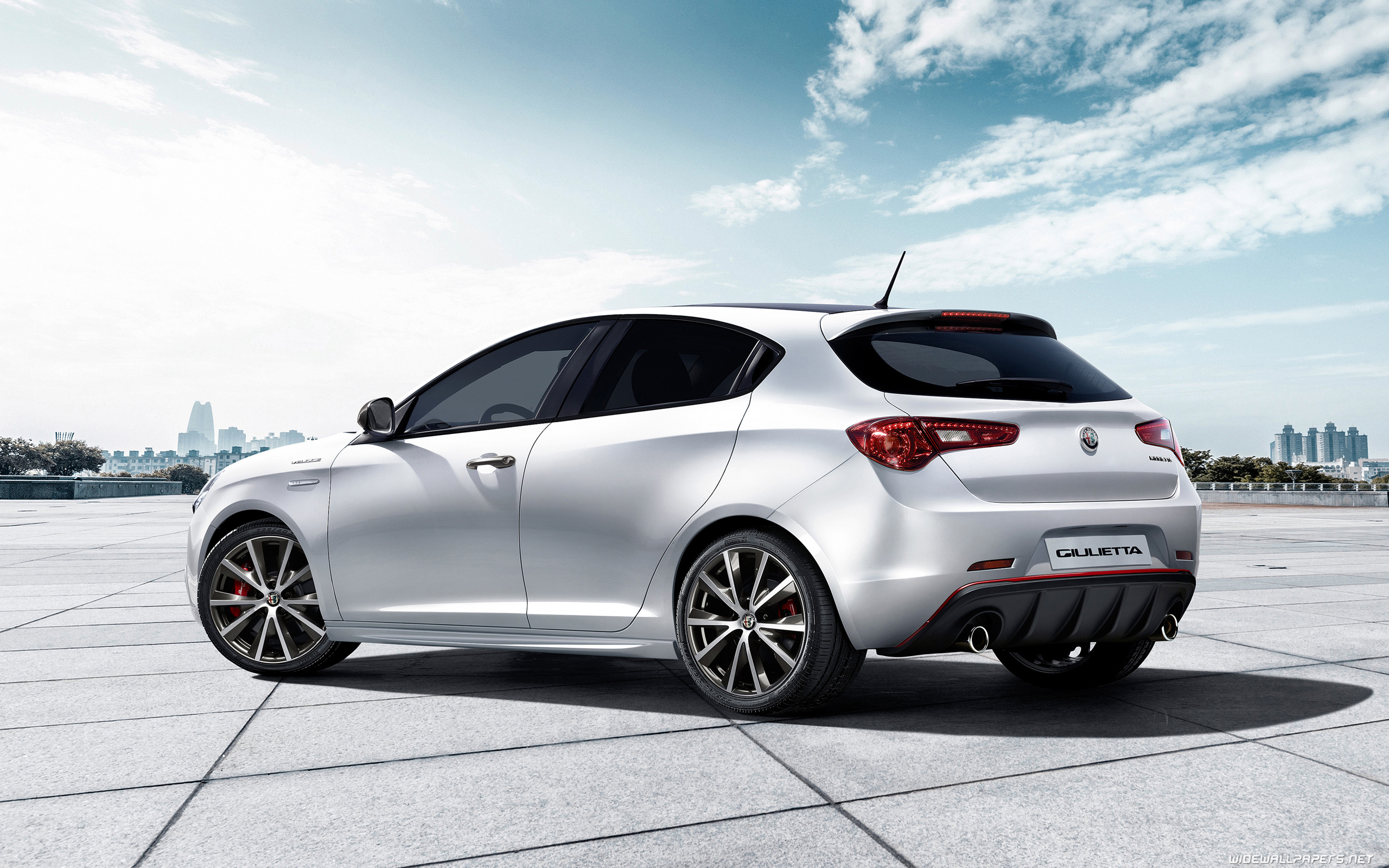 Alfa Romeo Giulietta Veloce Wallpapers