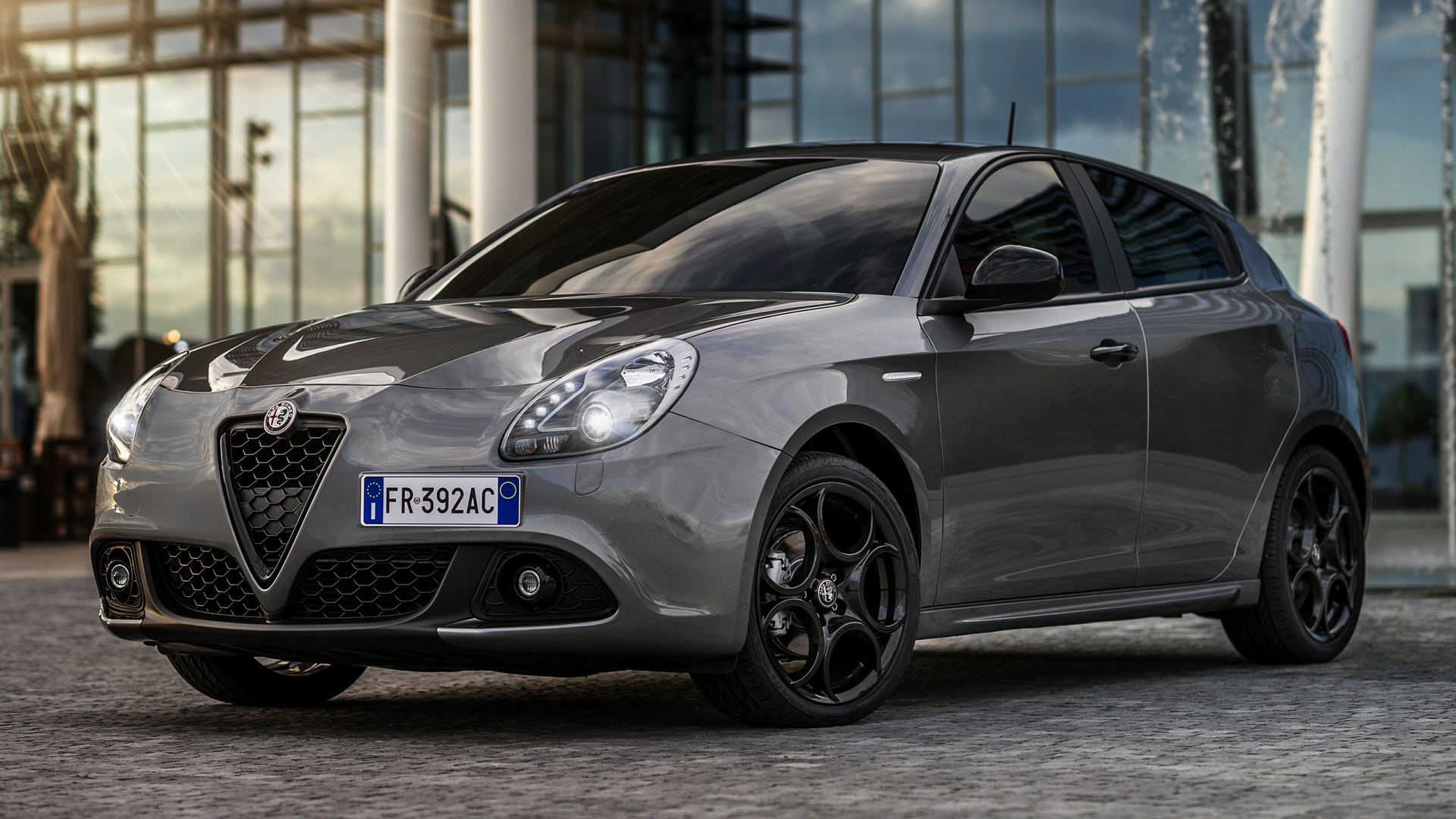 Alfa Romeo Giulietta Veloce Wallpapers