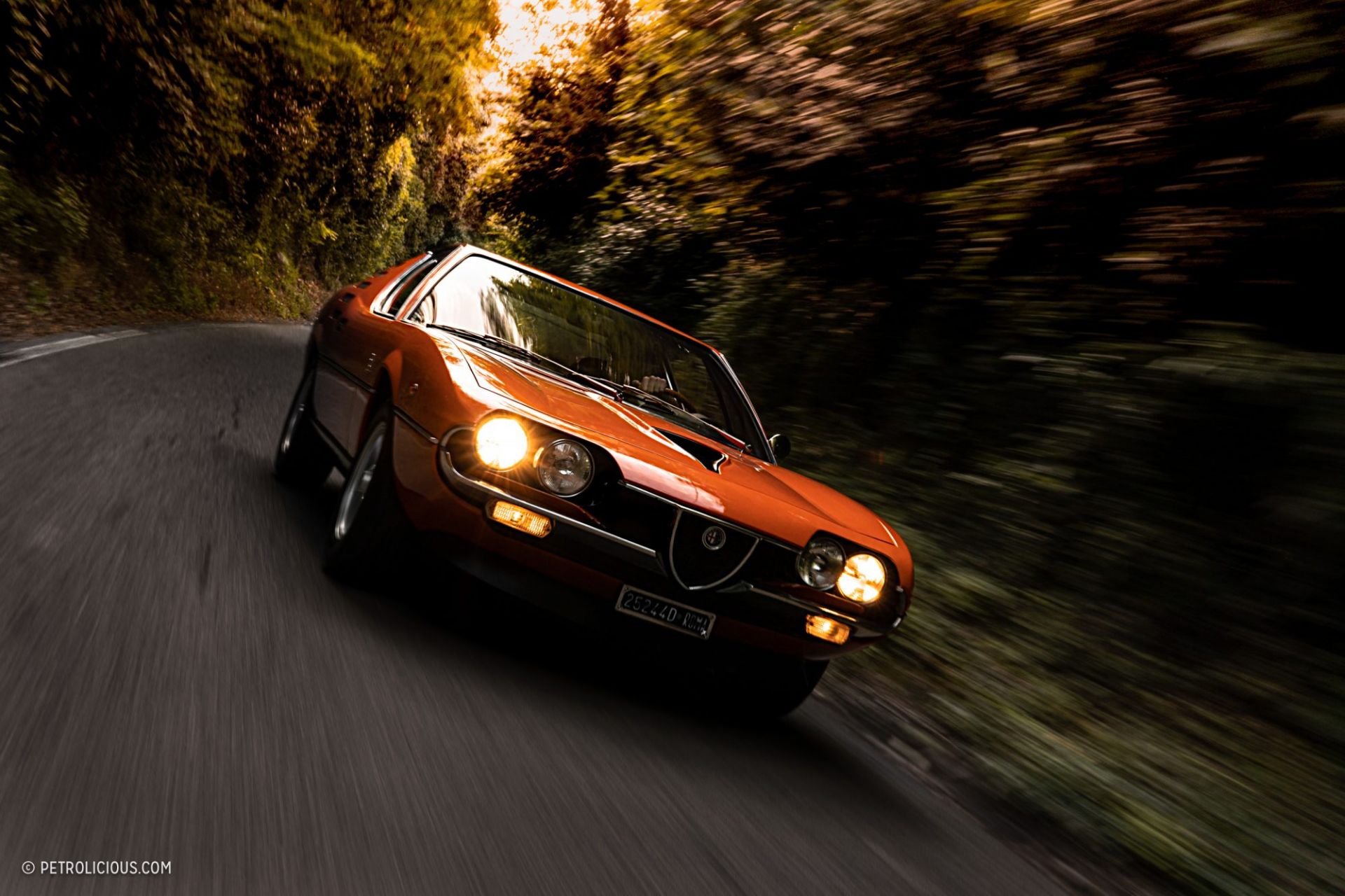 Alfa Romeo Montreal Wallpapers