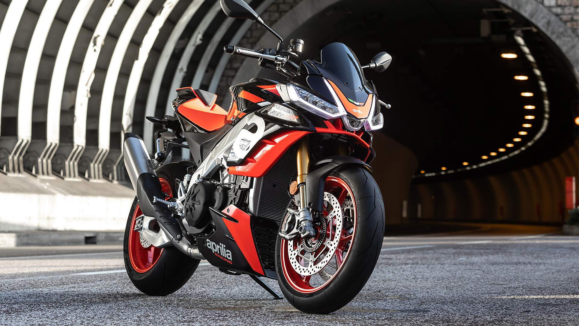 Aprilia Tuono V4 1100 Factory Wallpapers