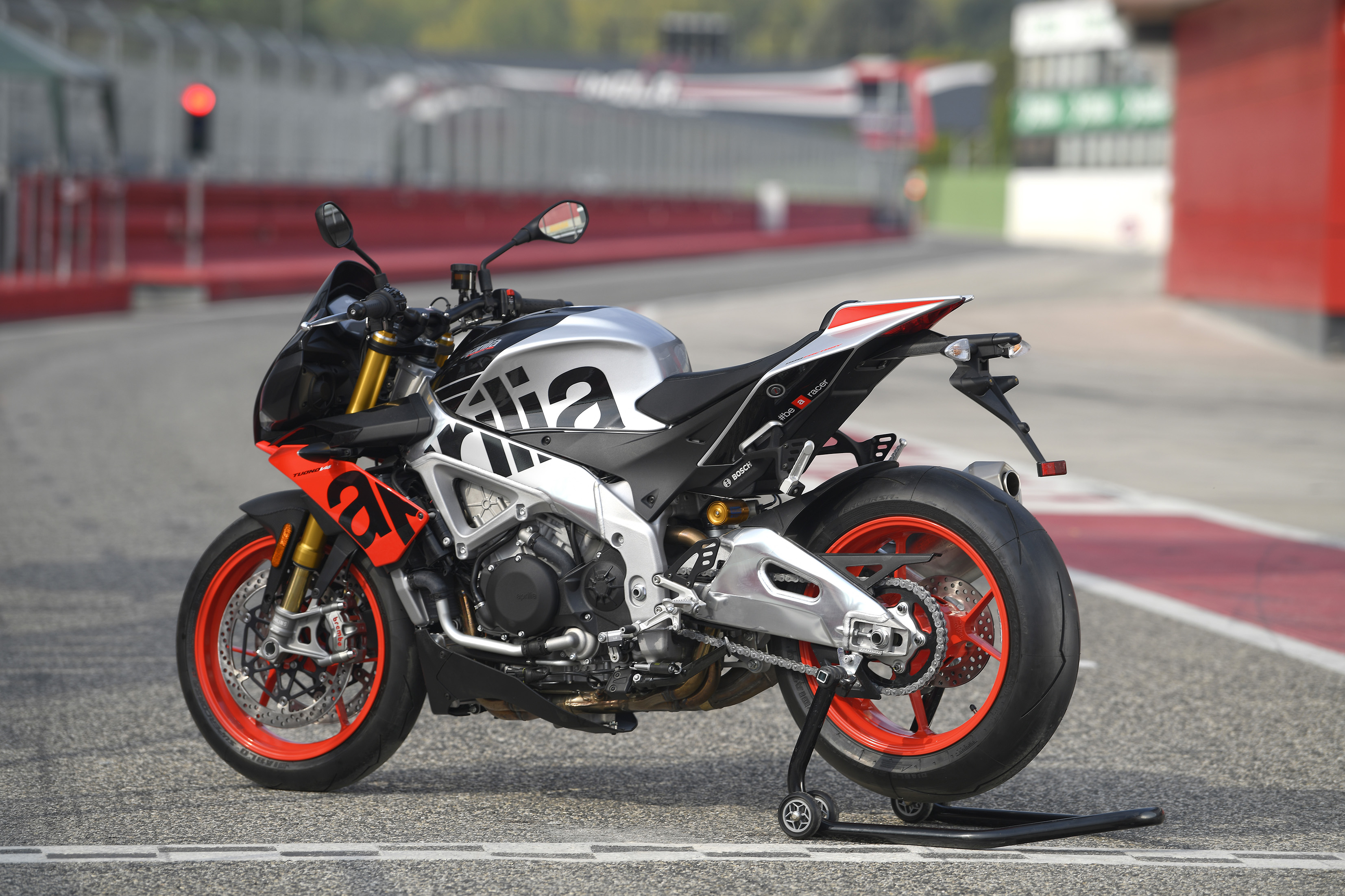 Aprilia Tuono V4 1100 Factory Wallpapers