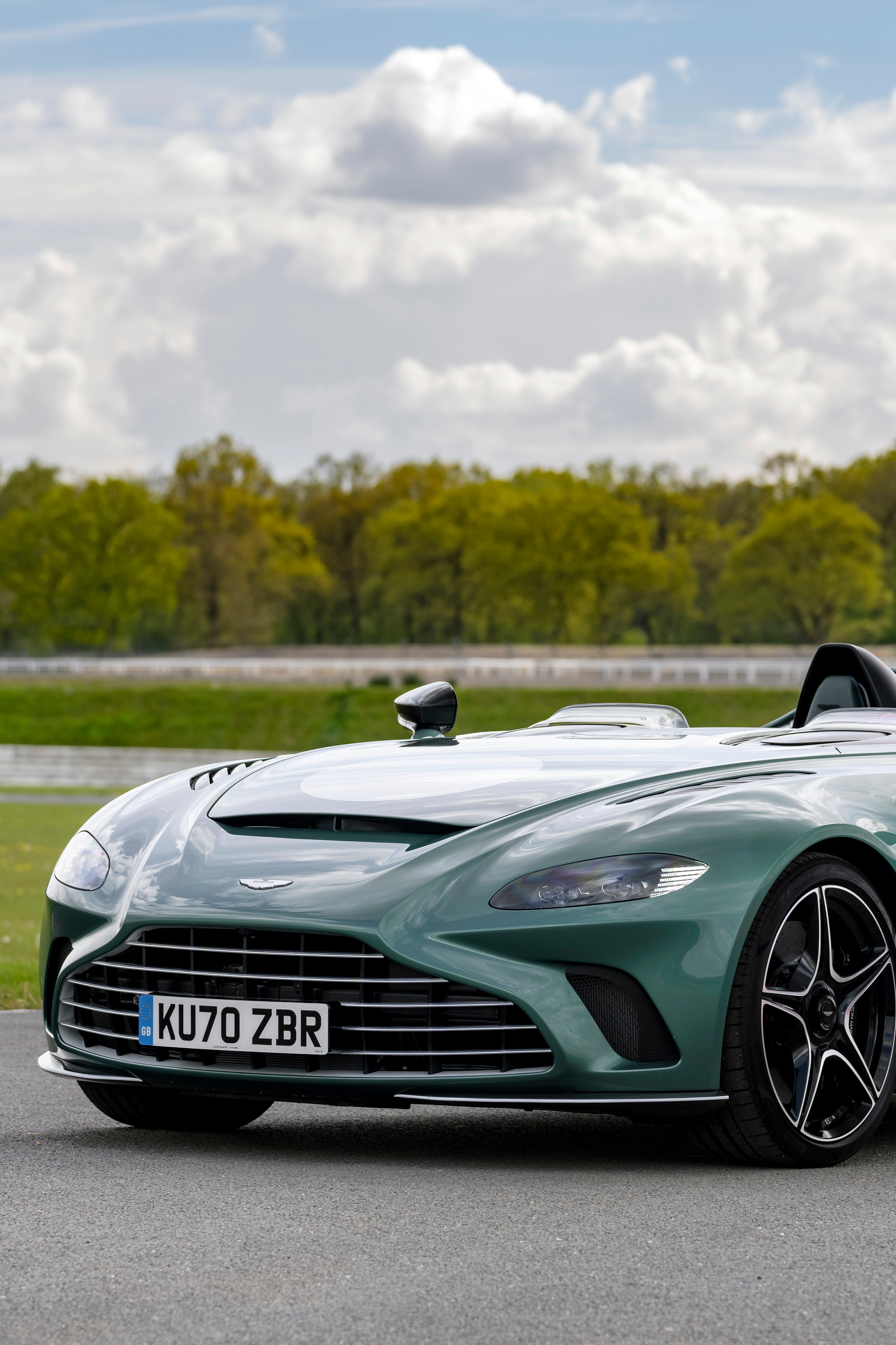 Aston Martin Cc100 Wallpapers