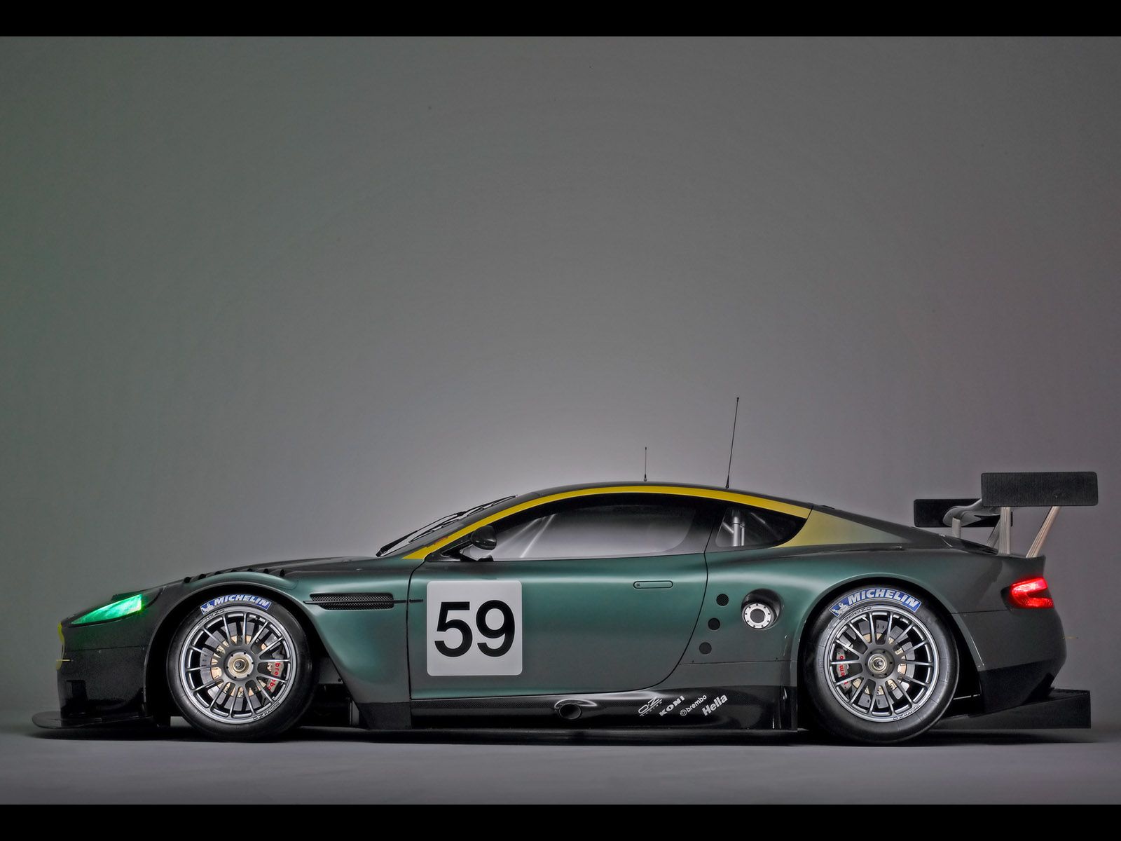 Aston Martin Dbr9 Wallpapers