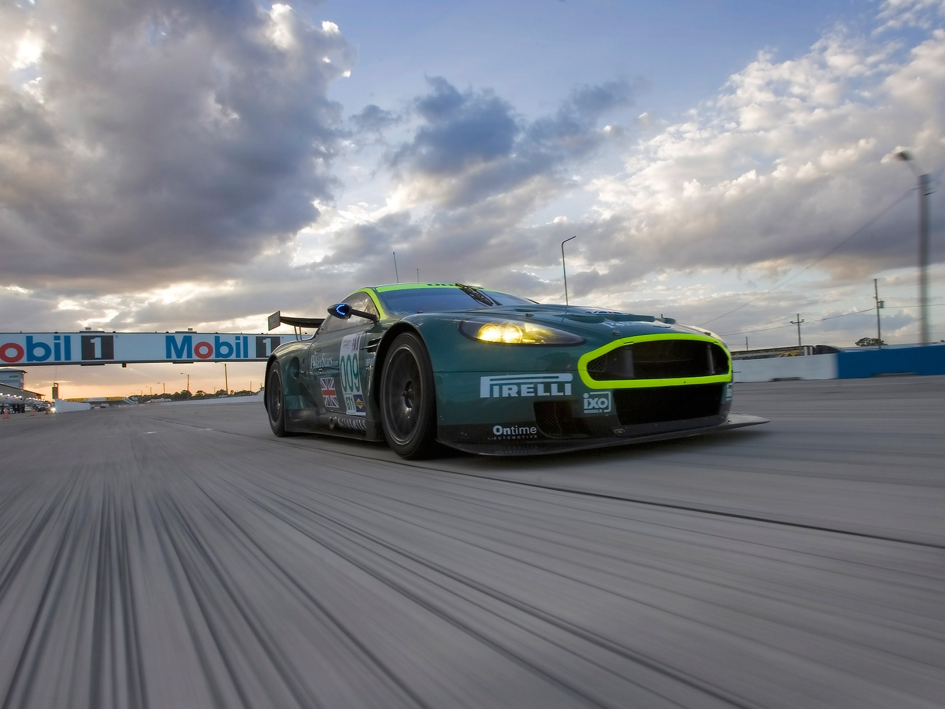 Aston Martin Dbr9 Wallpapers