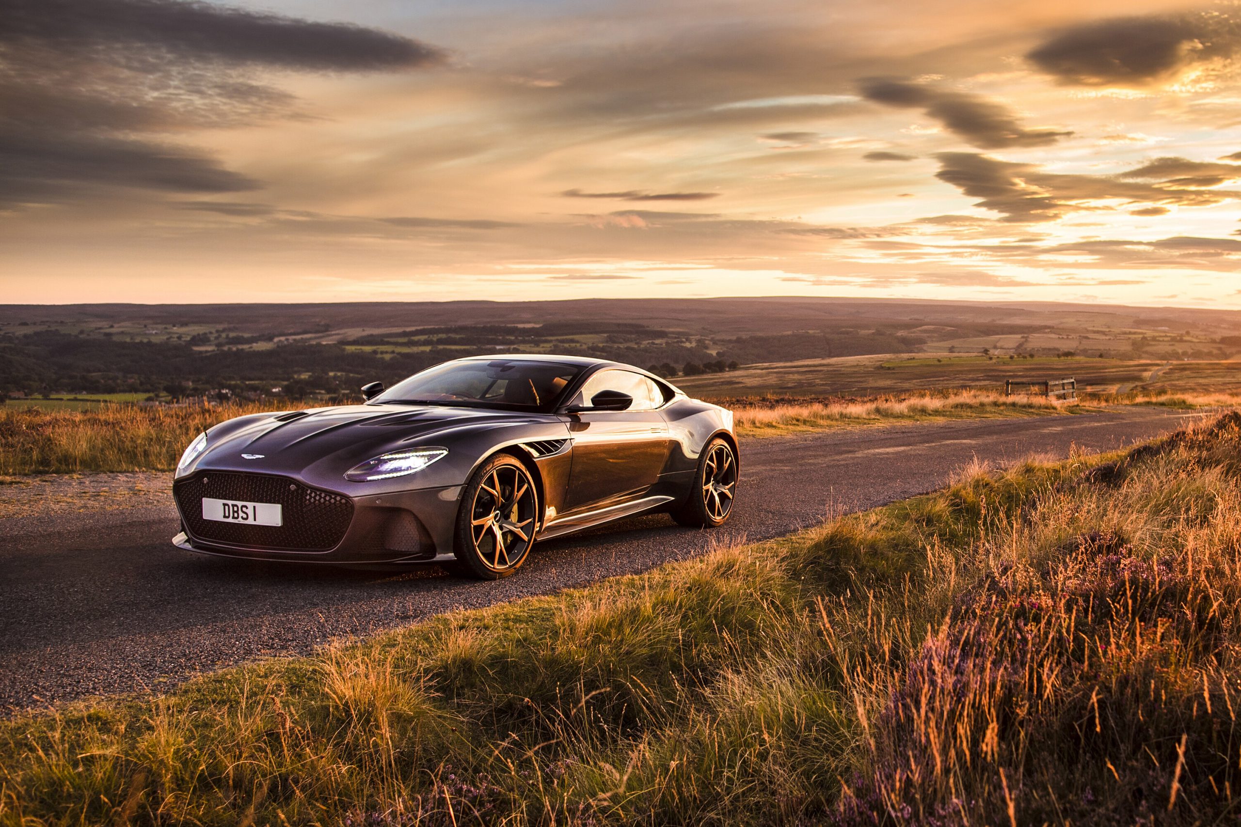 Aston Martin Dbs Superleggera Wallpapers