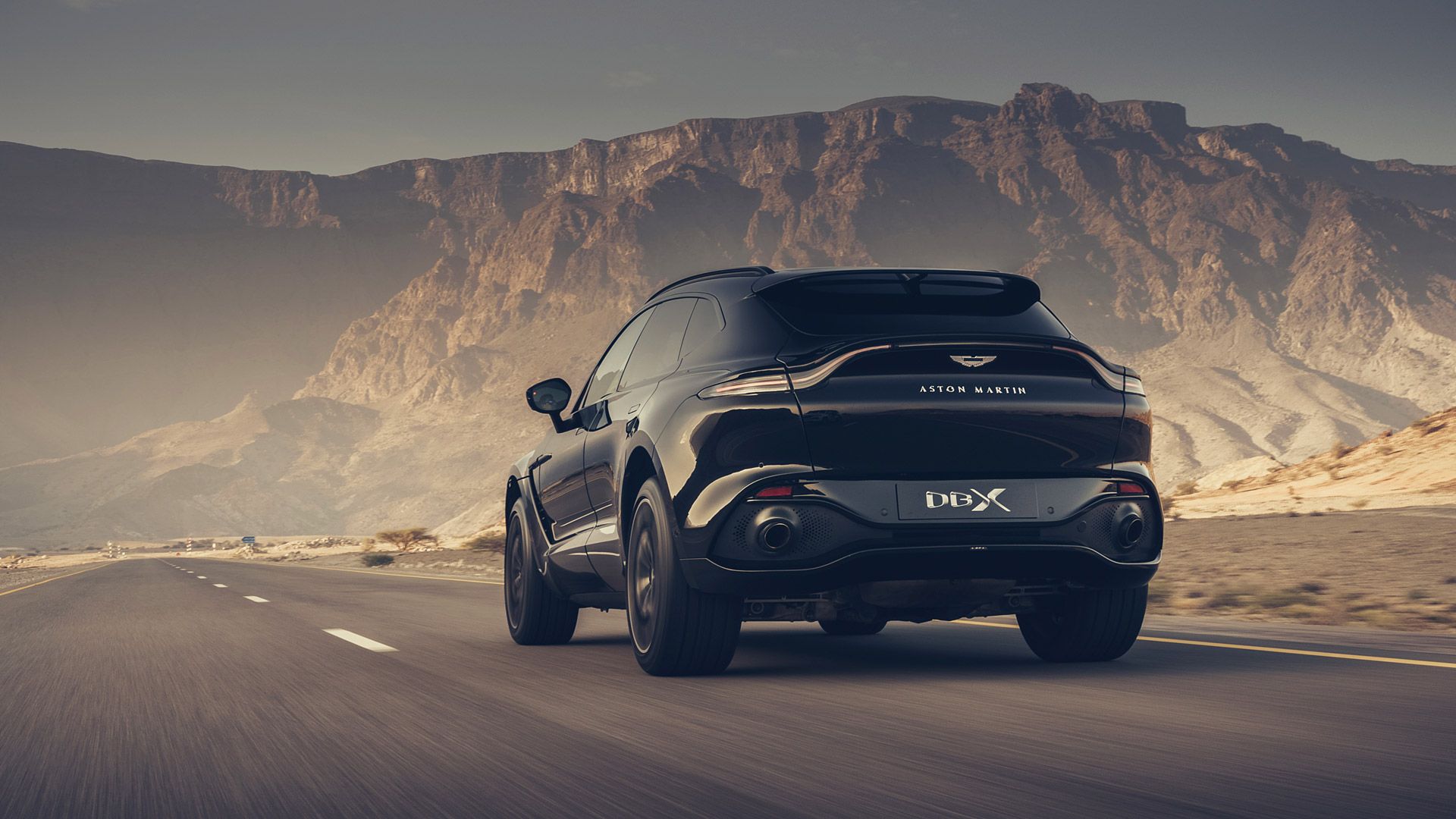 Aston Martin Dbx Wallpapers