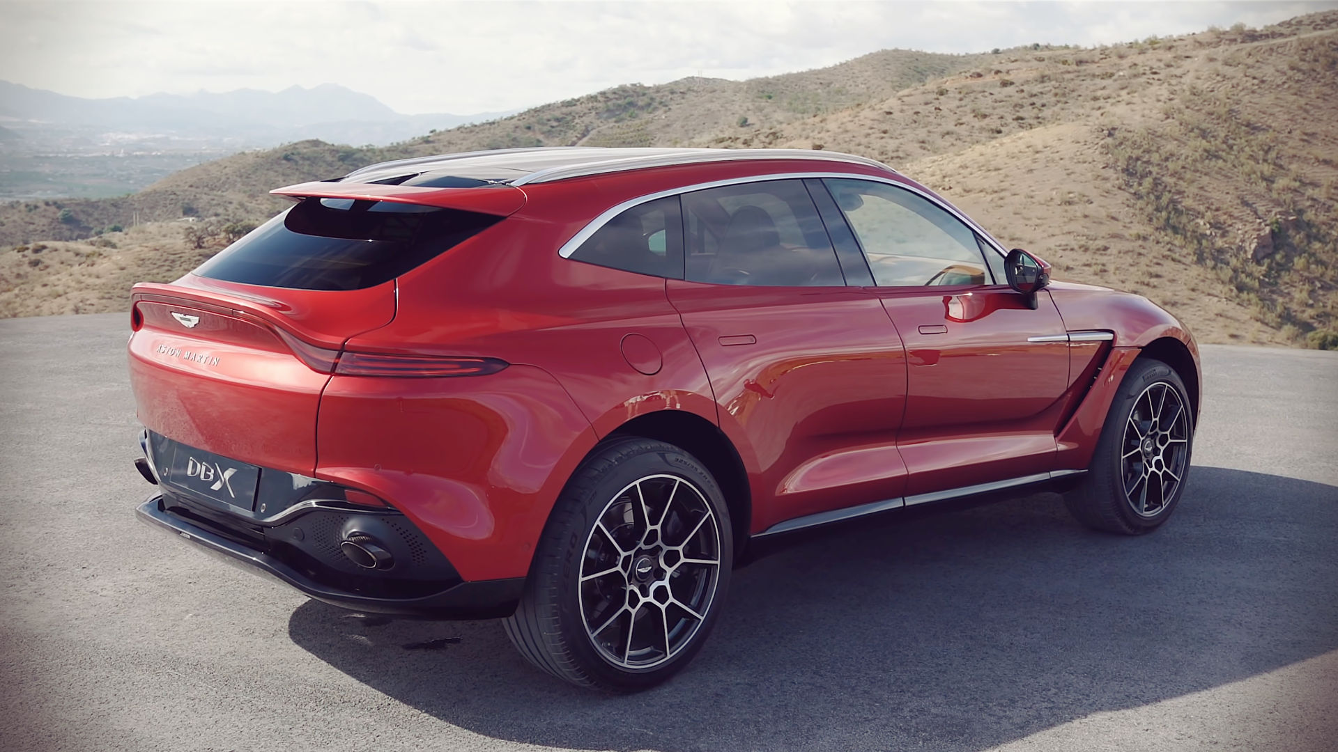 Aston Martin Dbx Wallpapers