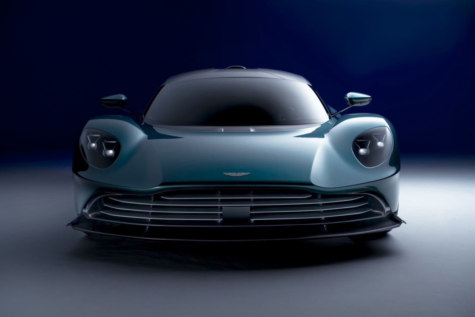 Aston Martin Gauntlet Wallpapers