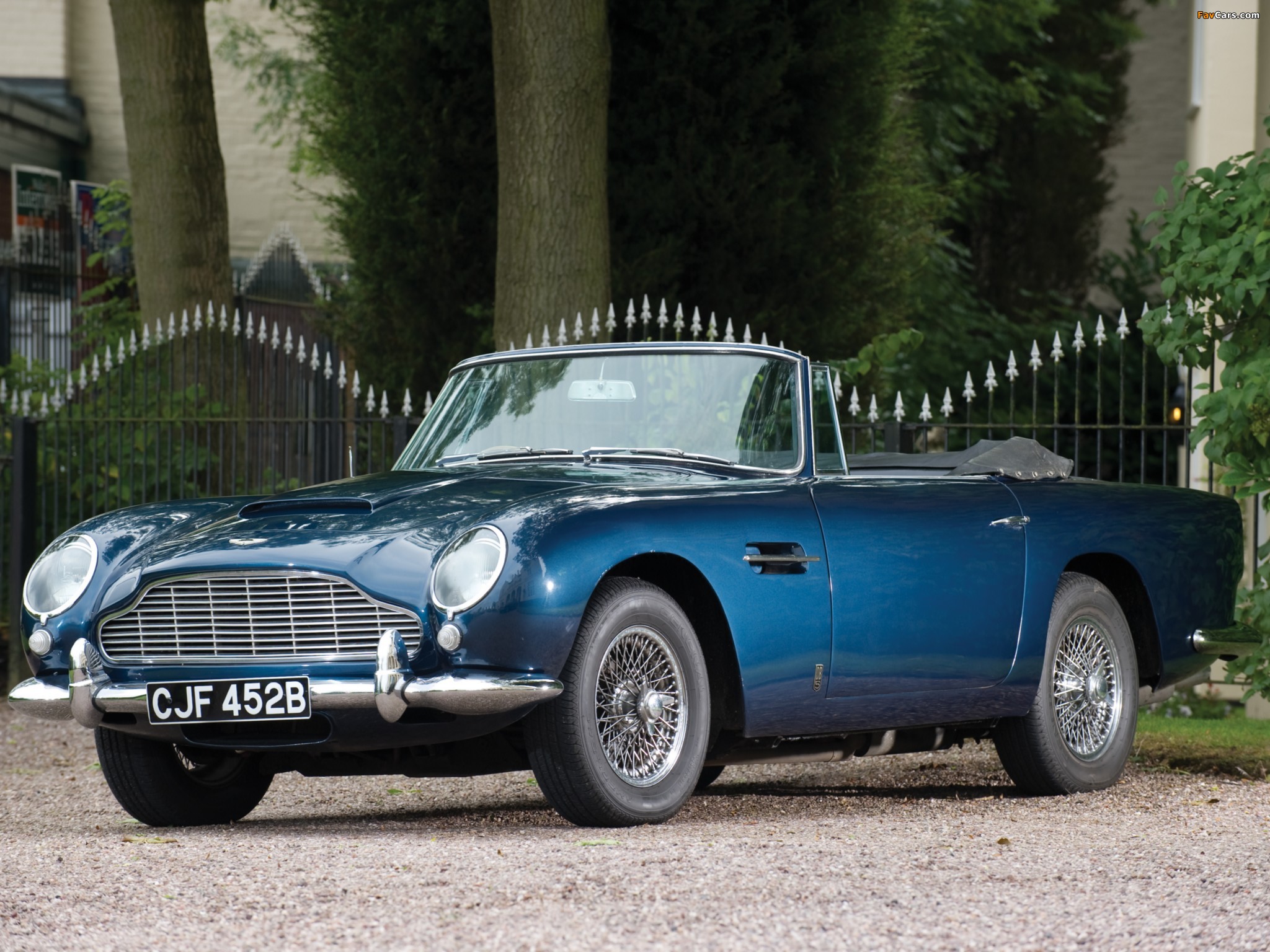 Aston Martin Retro 1965-66 Volante Wallpapers