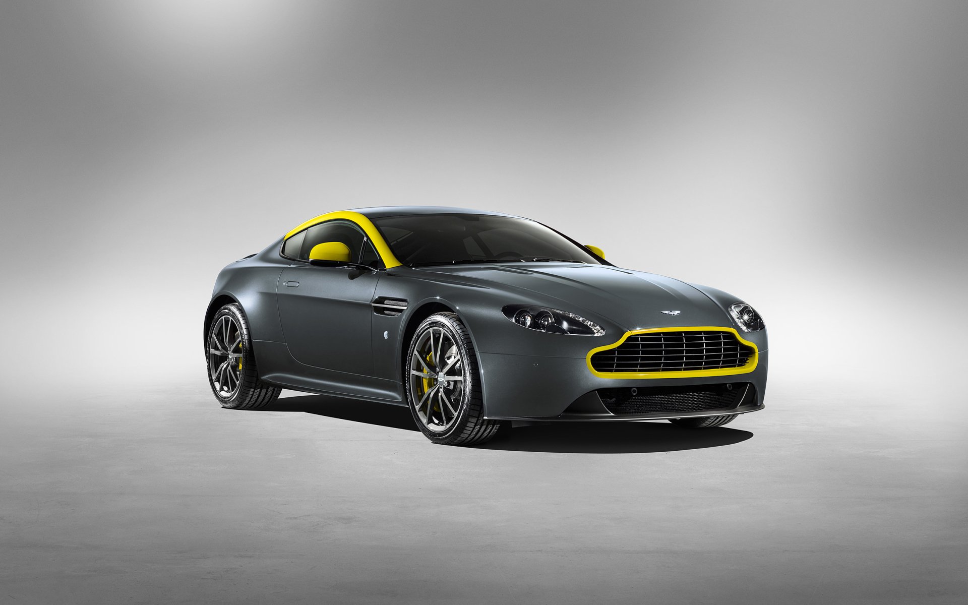 Aston Martin V8 Vantage N430 Wallpapers