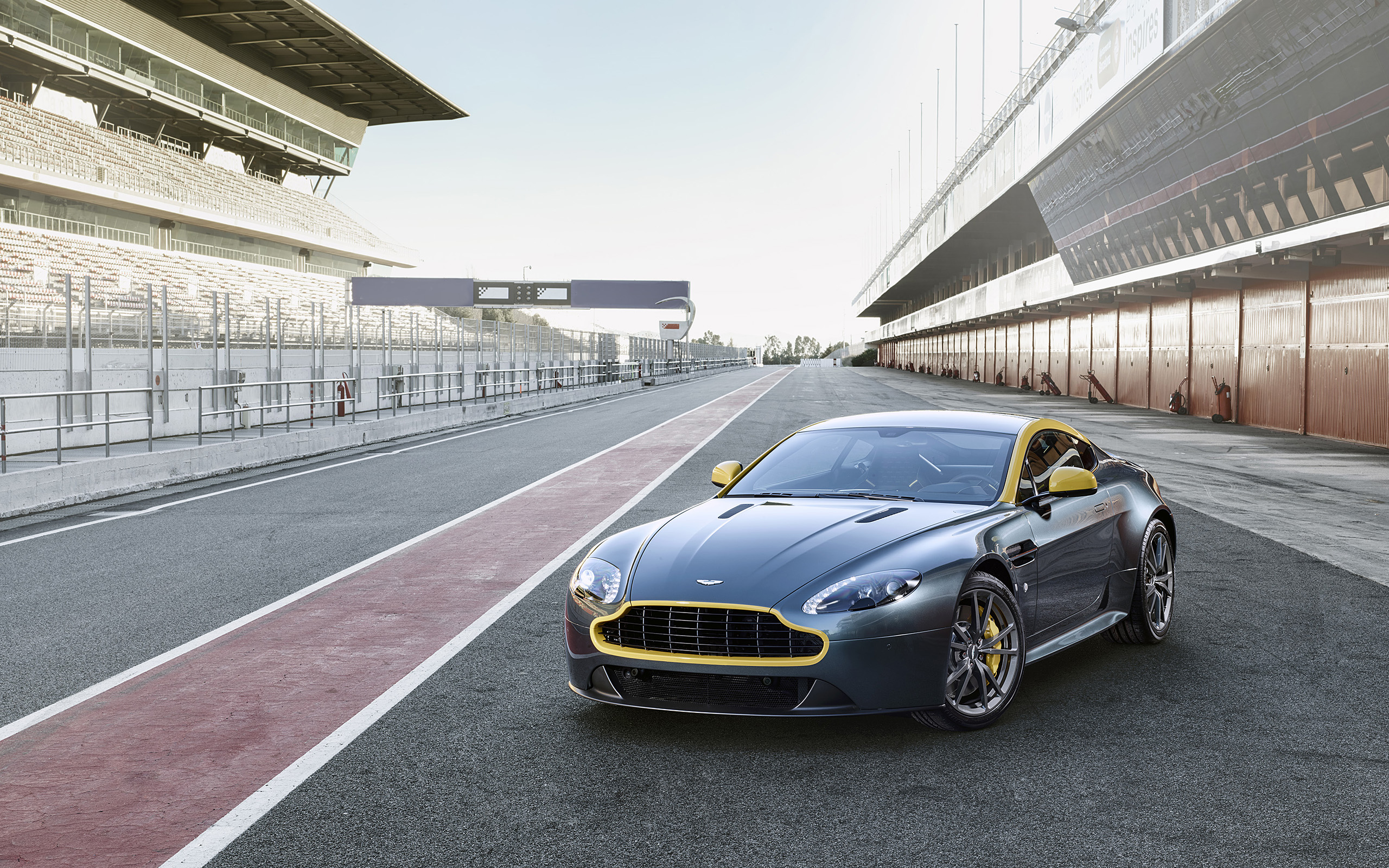 Aston Martin V8 Vantage N430 Wallpapers