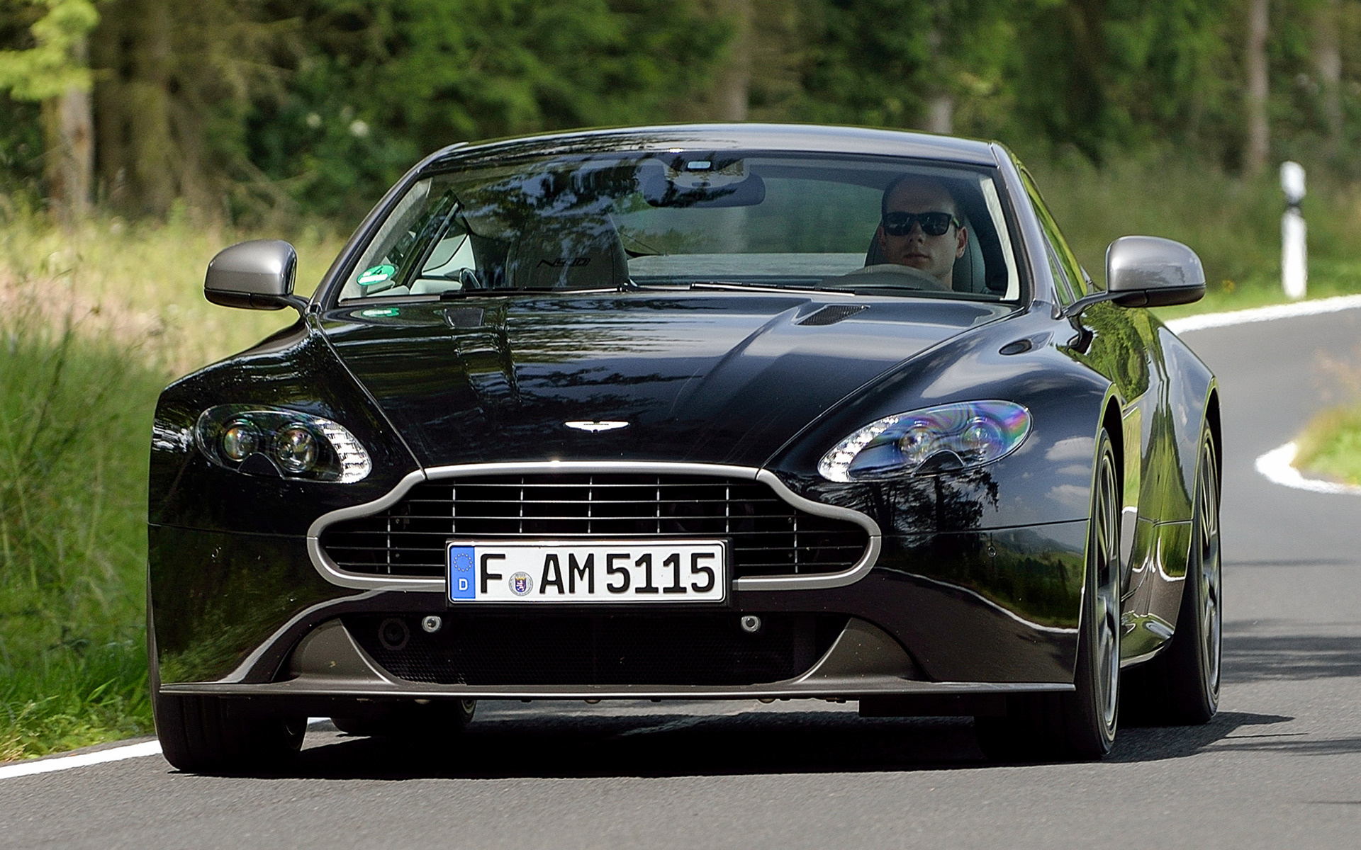 Aston Martin V8 Vantage N430 Wallpapers