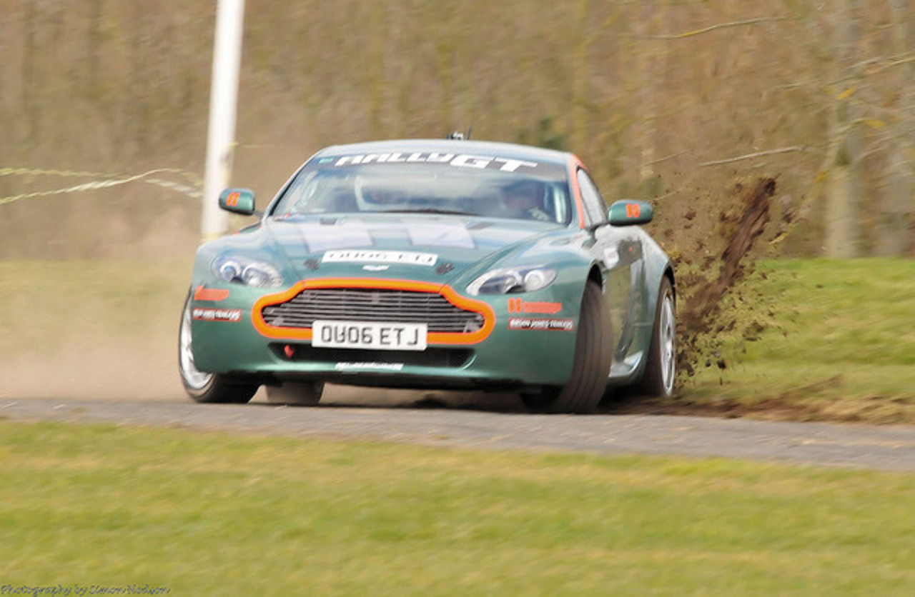 Aston Martin V8 Vantage Rally Gt Wallpapers