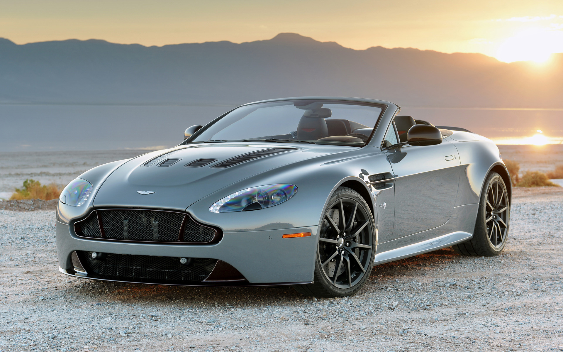 Aston Martin V8 Vantage S Roadster Wallpapers