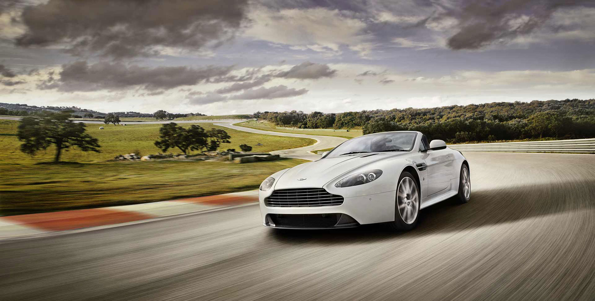 Aston Martin V8 Vantage S Roadster Wallpapers