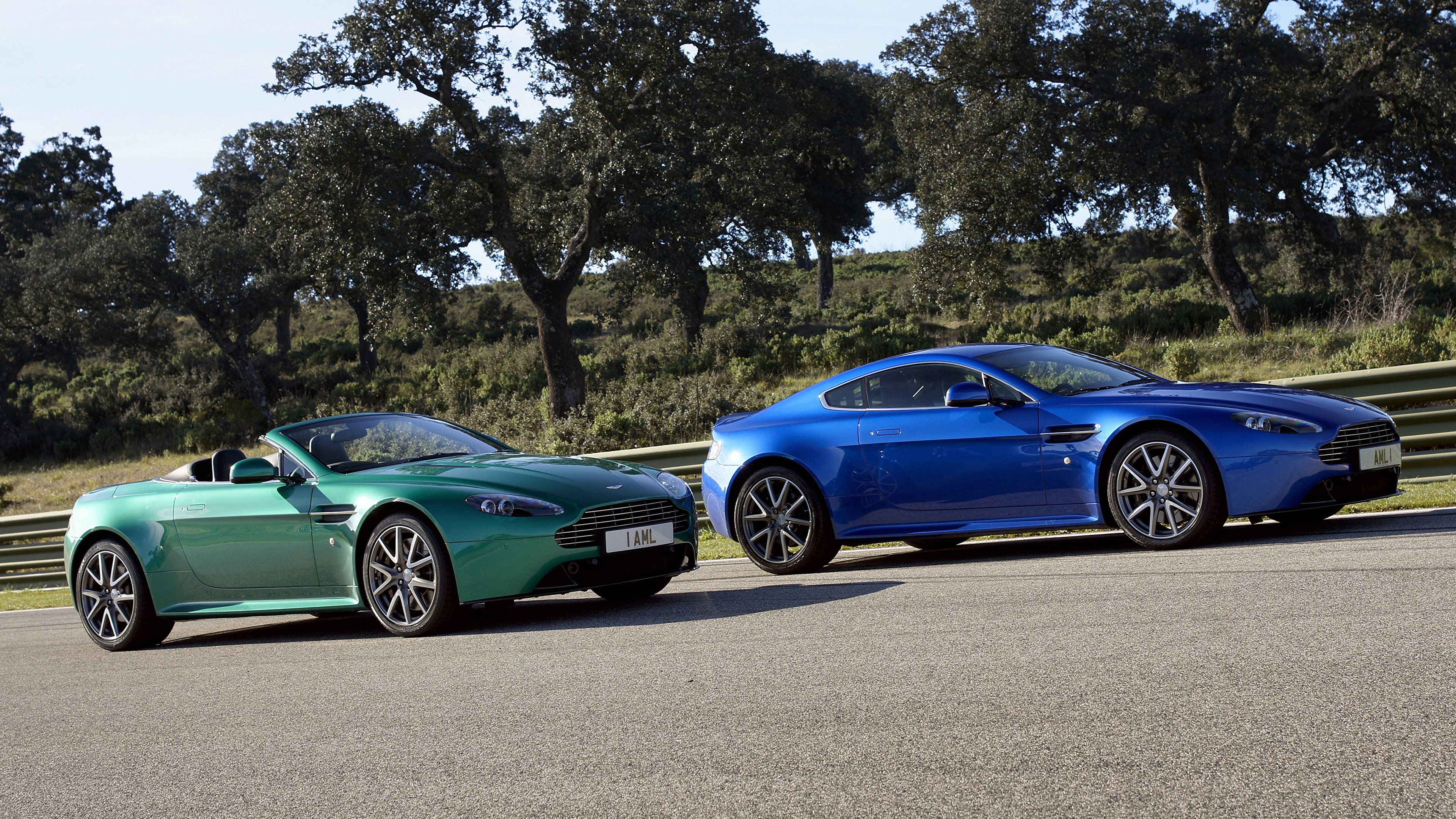 Aston Martin V8 Vantage S Roadster Wallpapers