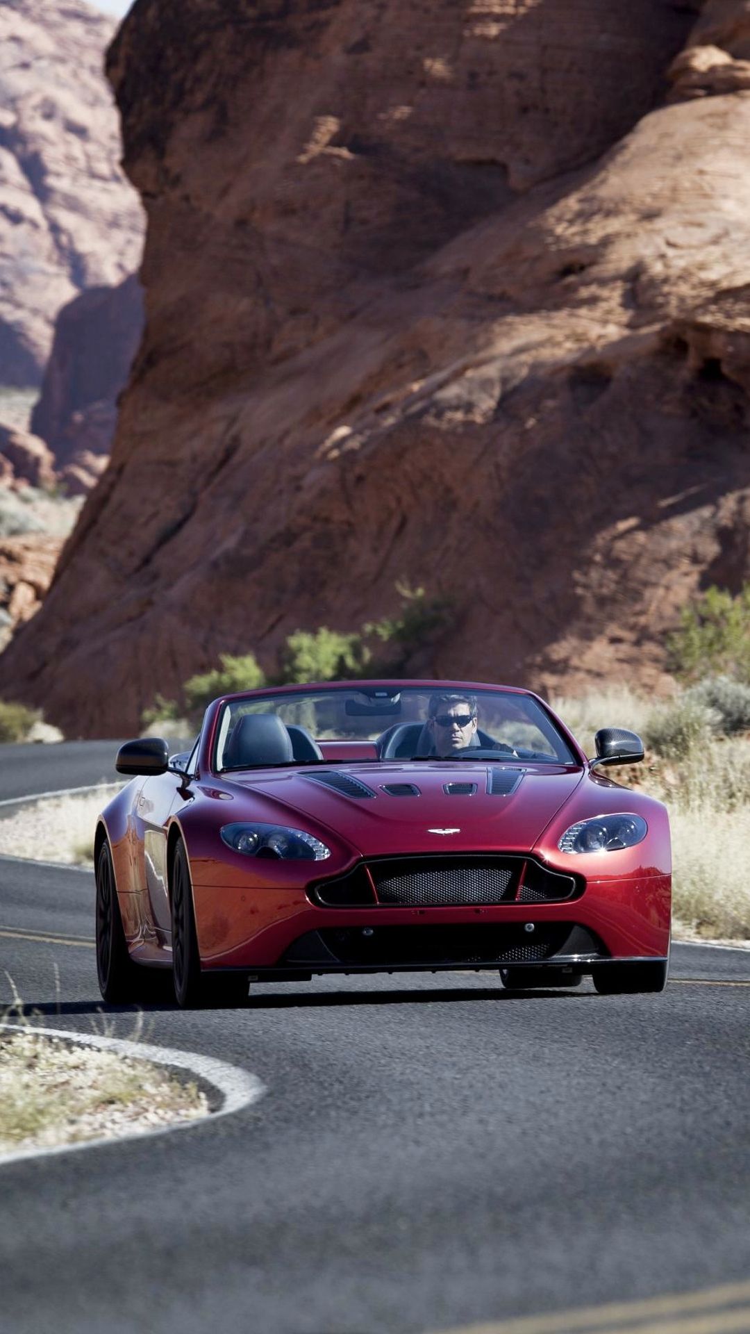 Aston Martin V8 Vantage S Roadster Wallpapers