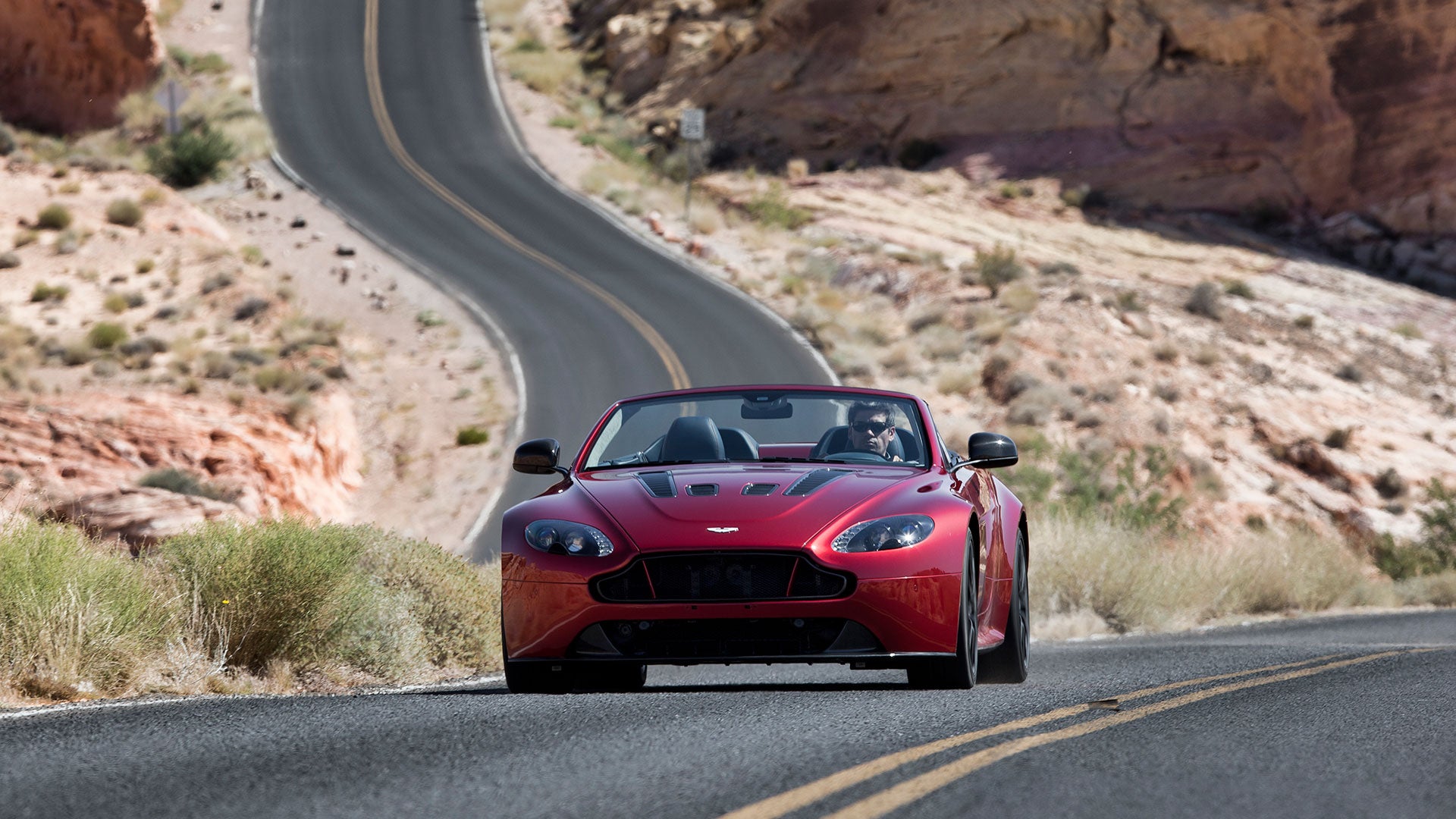 Aston Martin V8 Vantage S Roadster Wallpapers