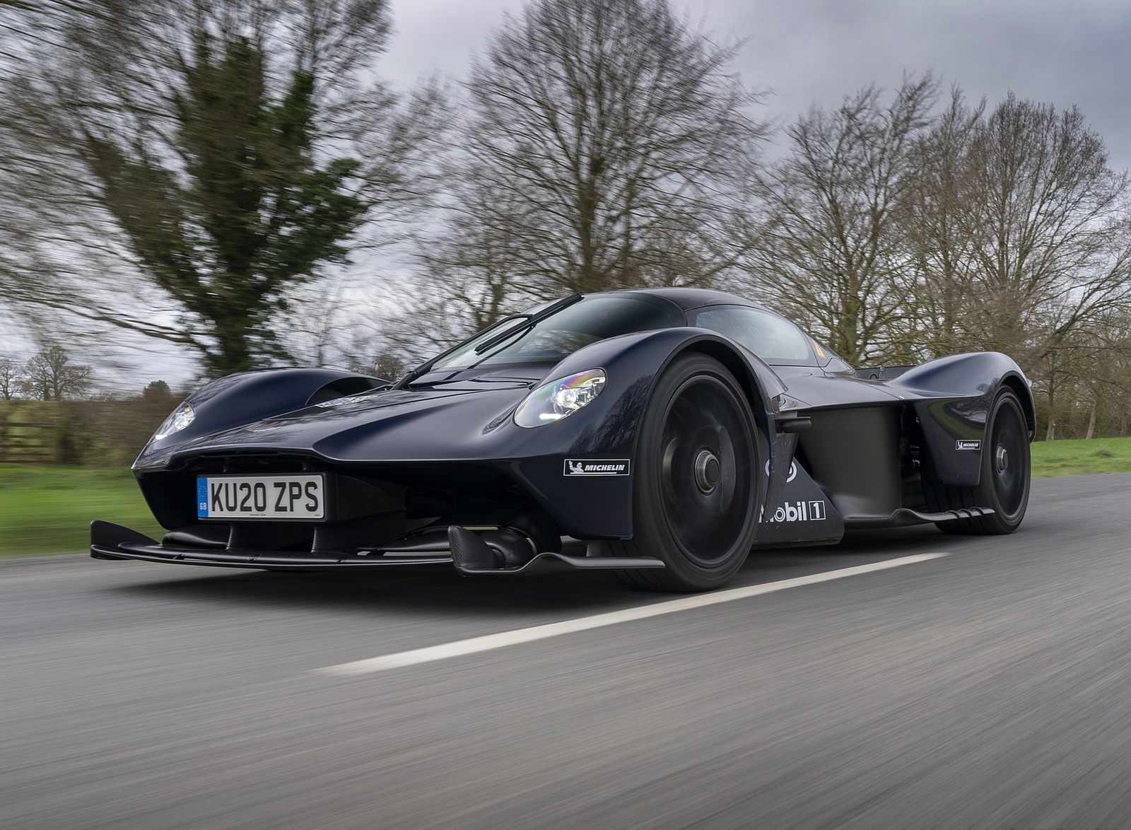 Aston Martin Valkyrie Wallpapers