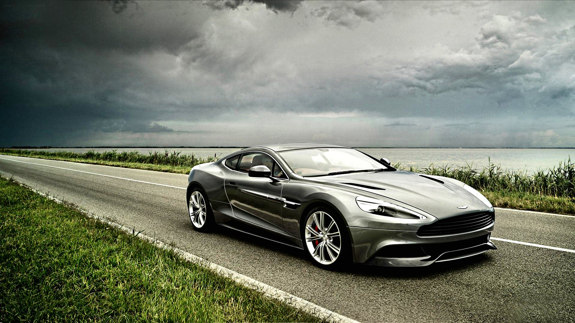 Aston Martin Vanquish Wallpapers