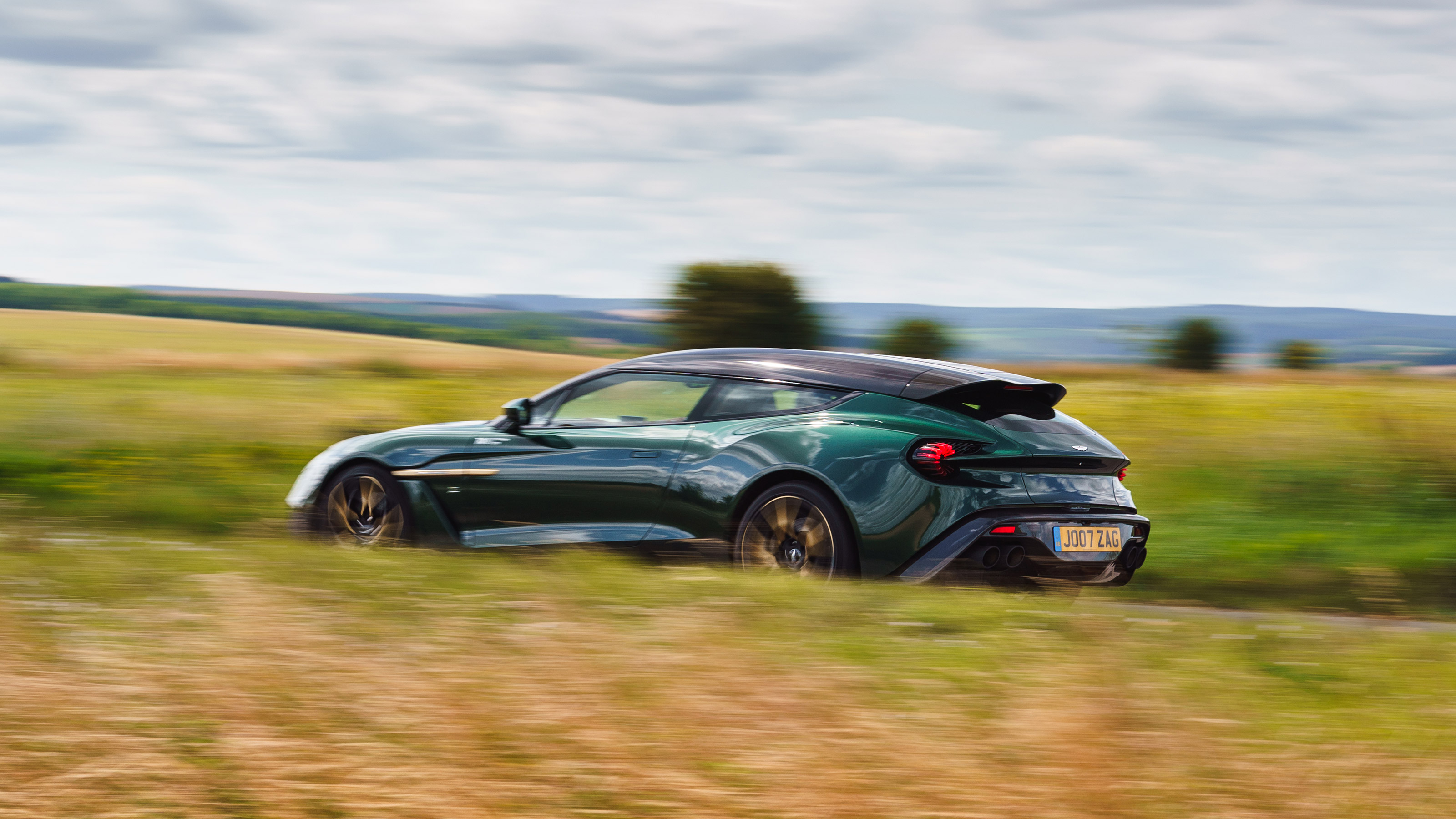 Aston Martin Vanquish Zagato Wallpapers