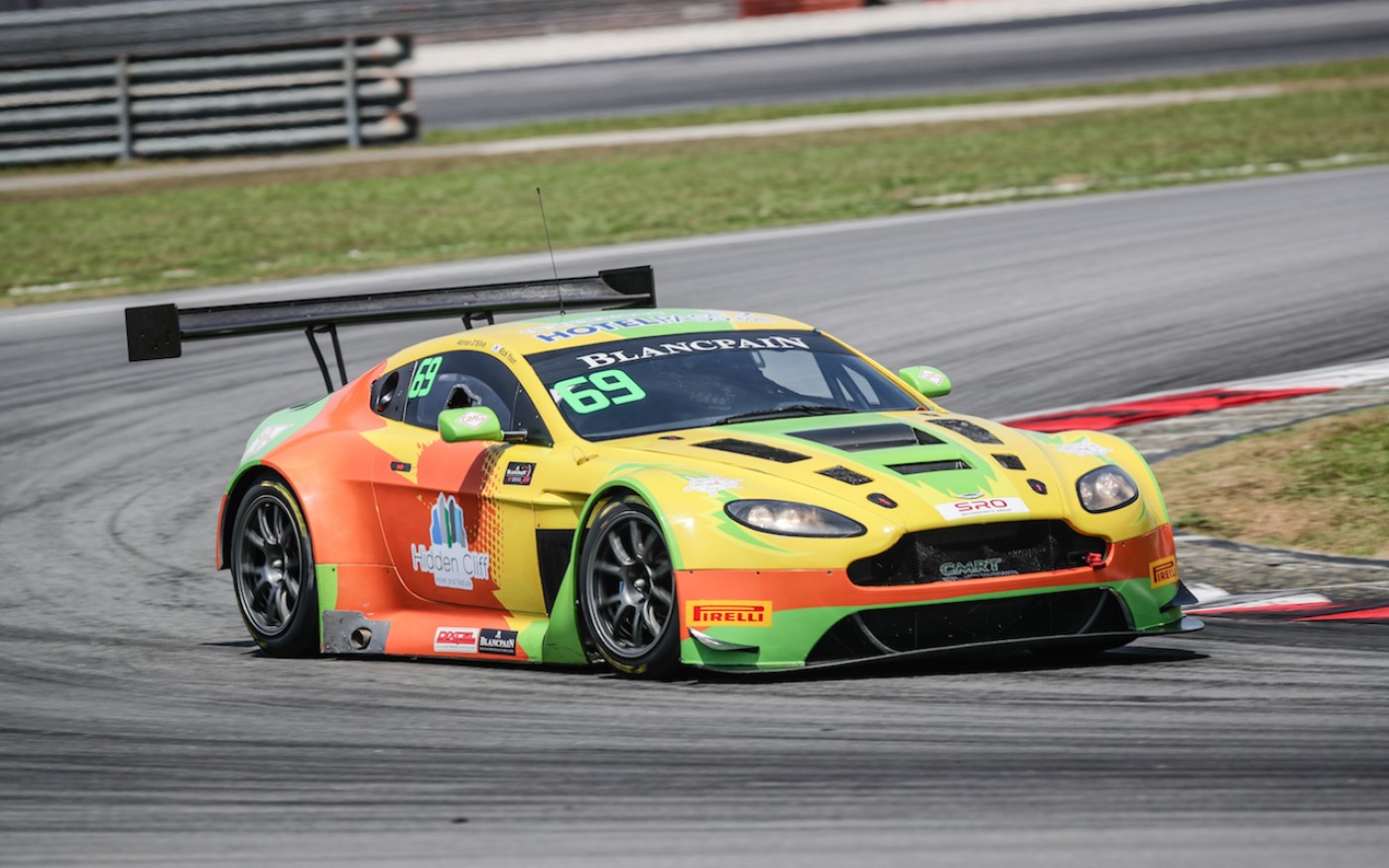 Aston Martin Vantage Gt2 Wallpapers