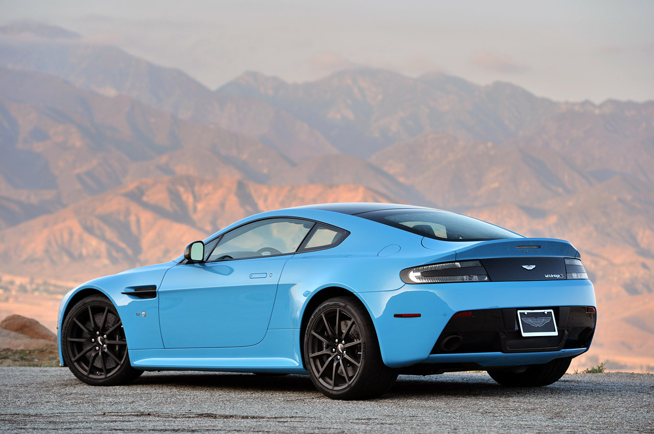 Aston Martin Vantage S Wallpapers