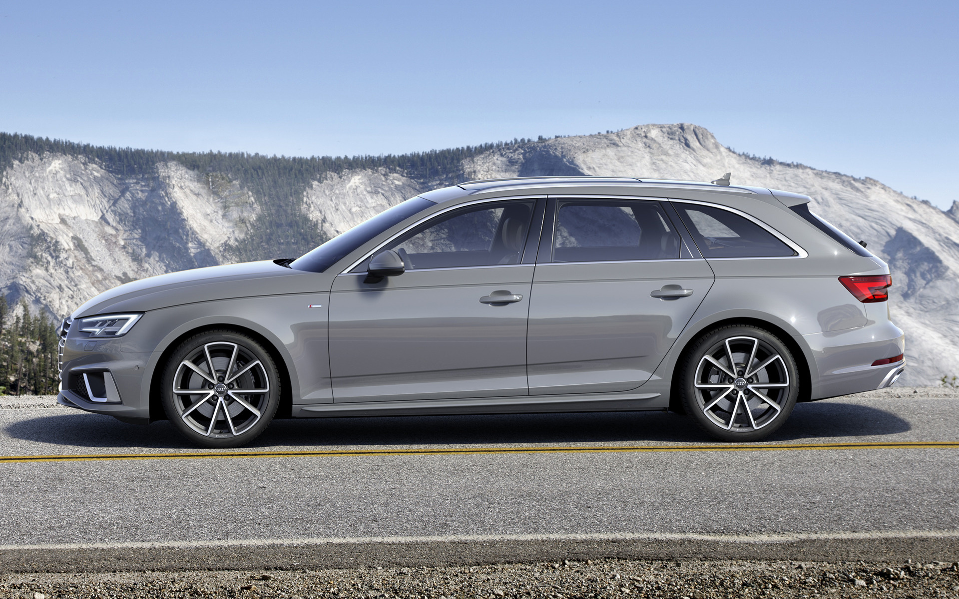 Audi A4 Avant S Line Wallpapers