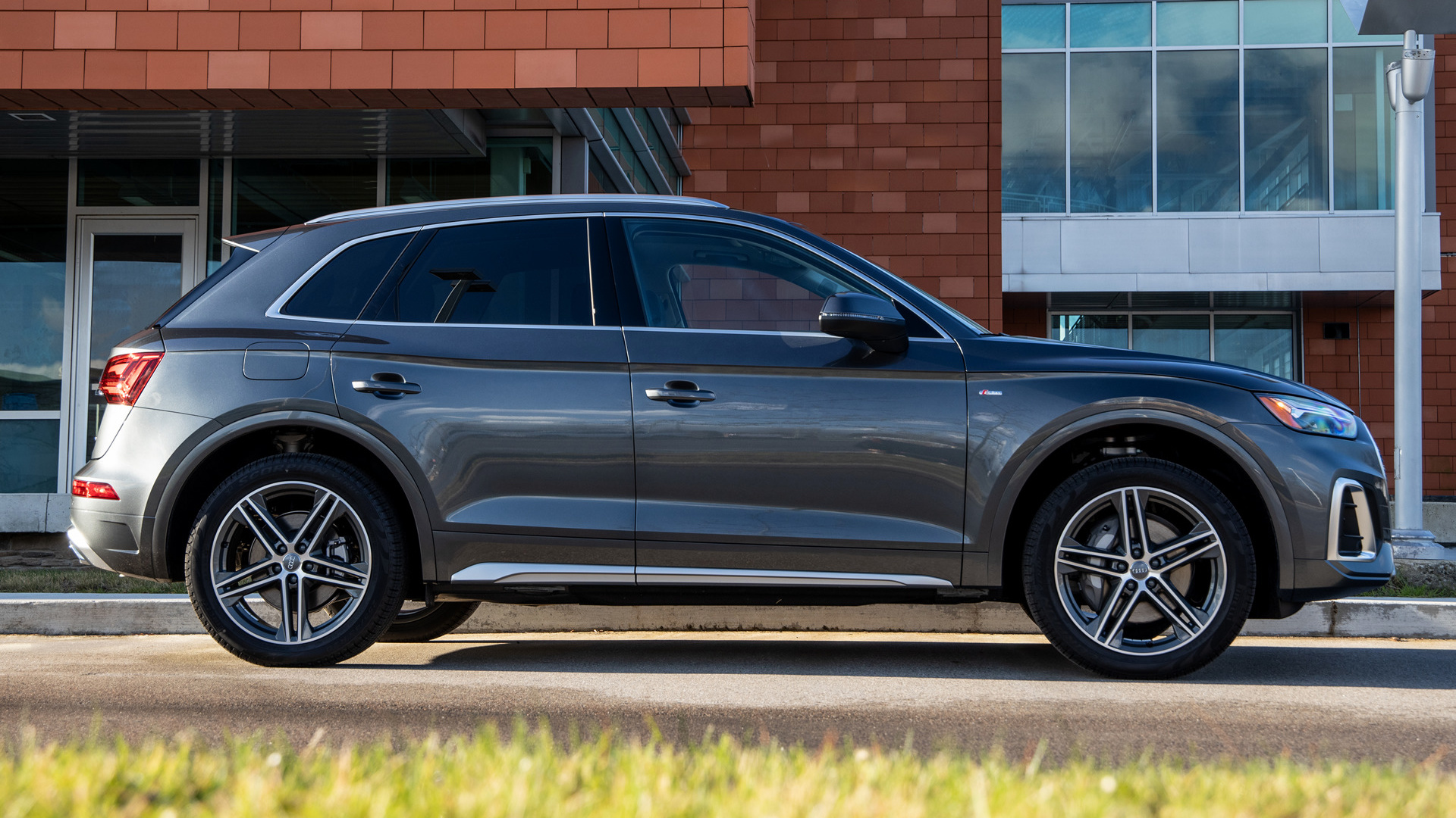 Audi Q5 55 Tfsi Plug-In Hybrid S Line Wallpapers