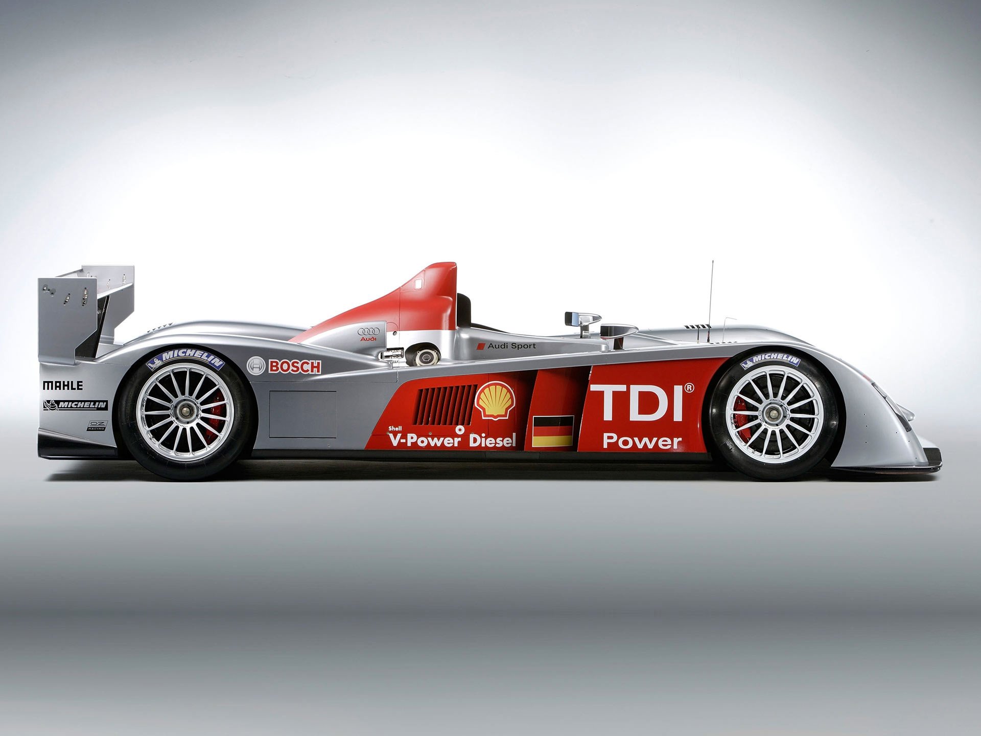 Audi R10 Python Wallpapers