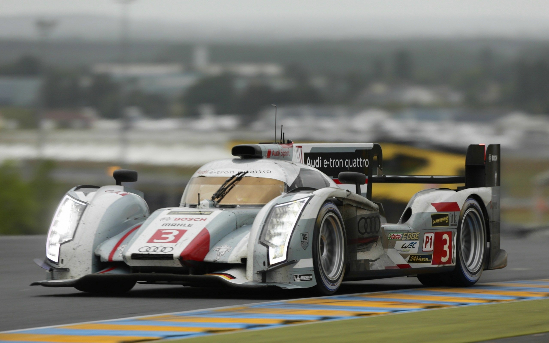 Audi R18 Le Mans Wallpapers