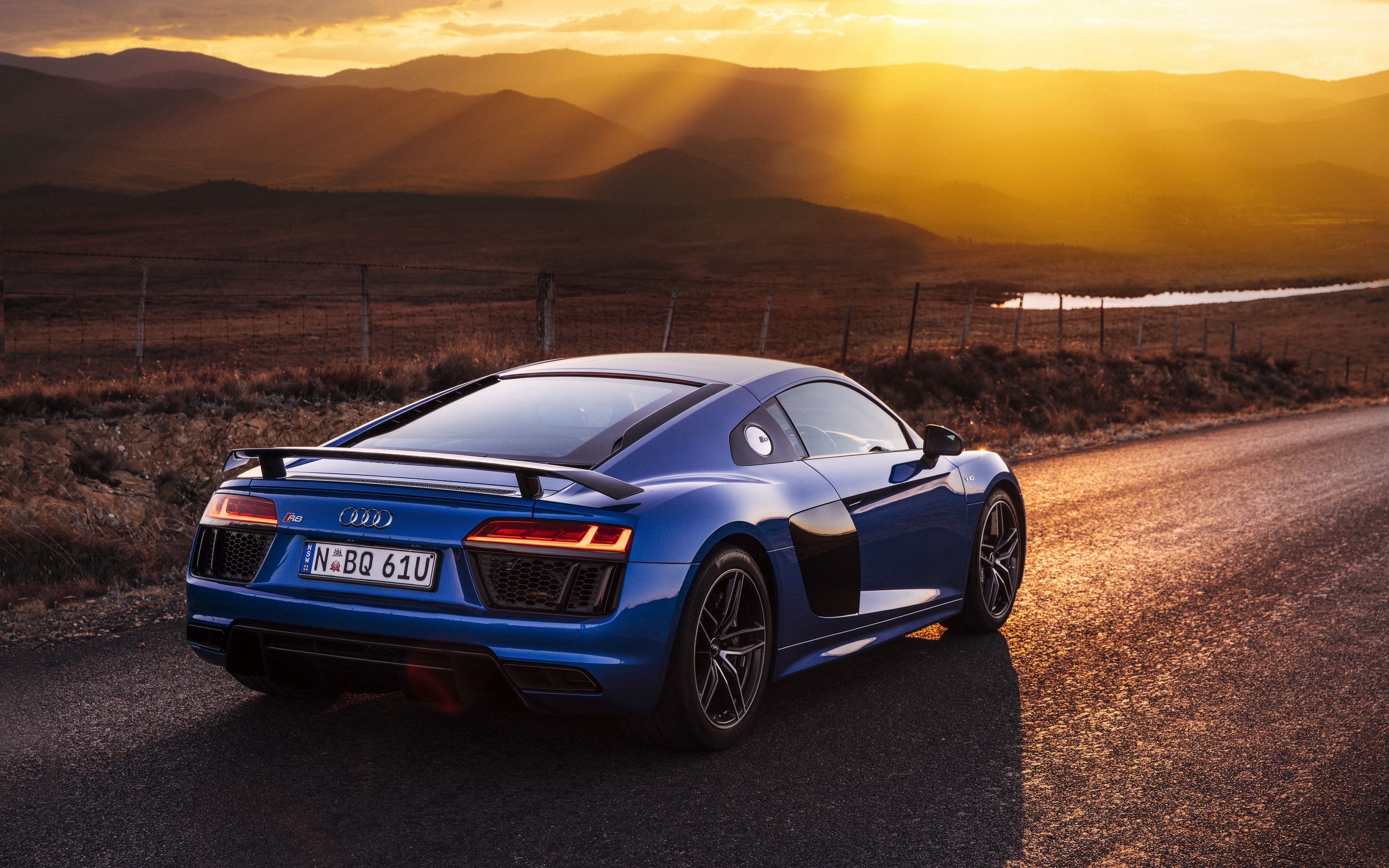 Audi R8 Weiгџ Wallpapers