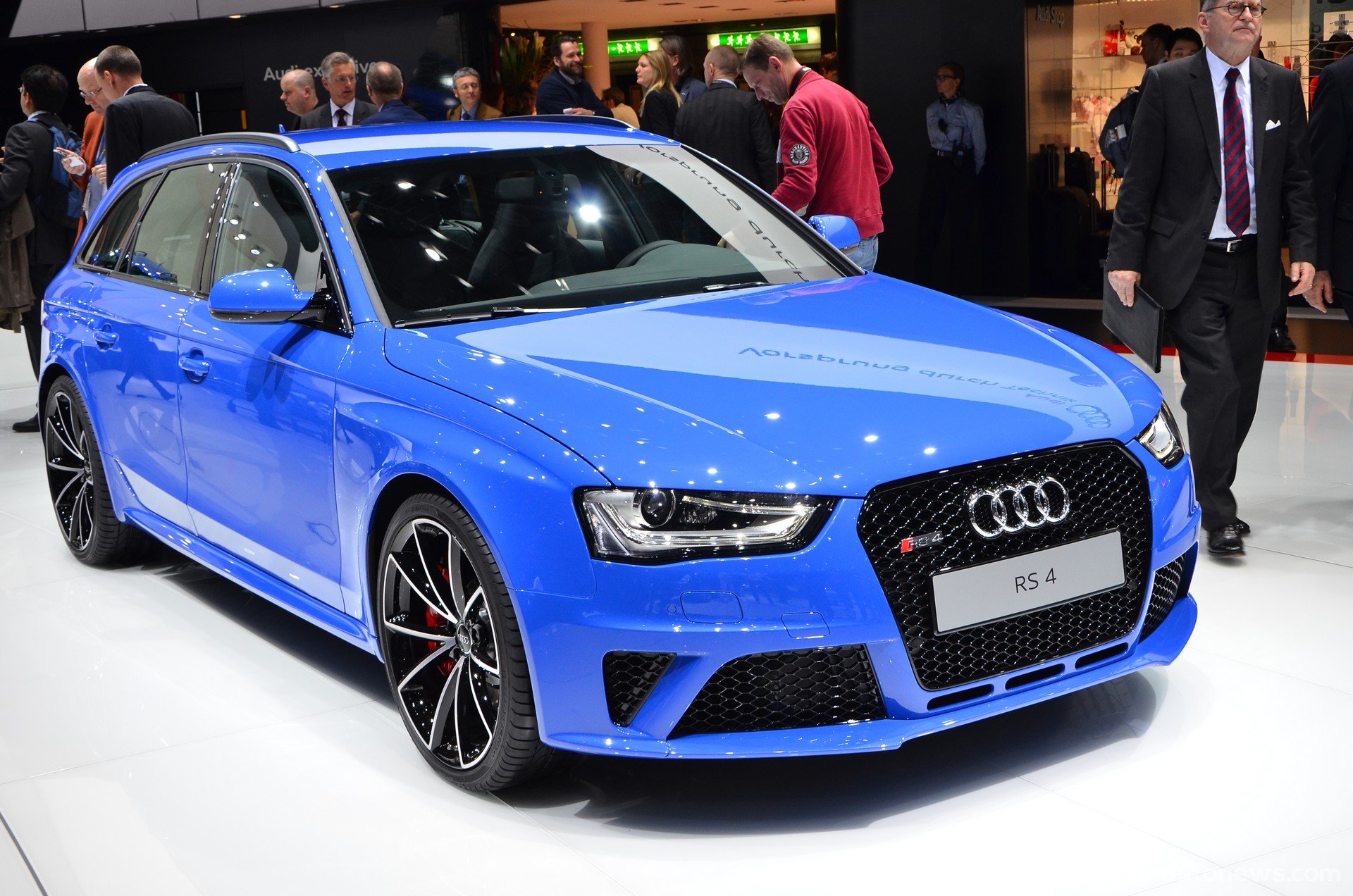 Audi Rs4 Avant Nogaro Wallpapers