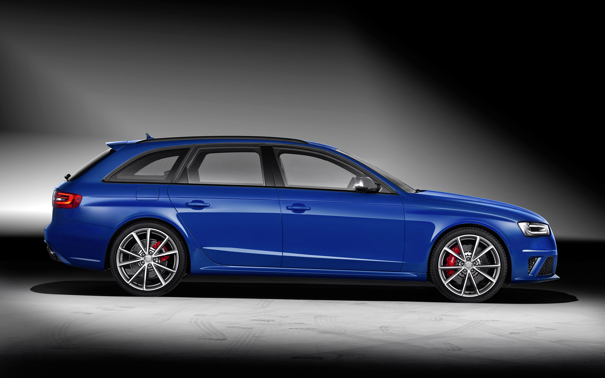 Audi Rs4 Avant Nogaro Wallpapers