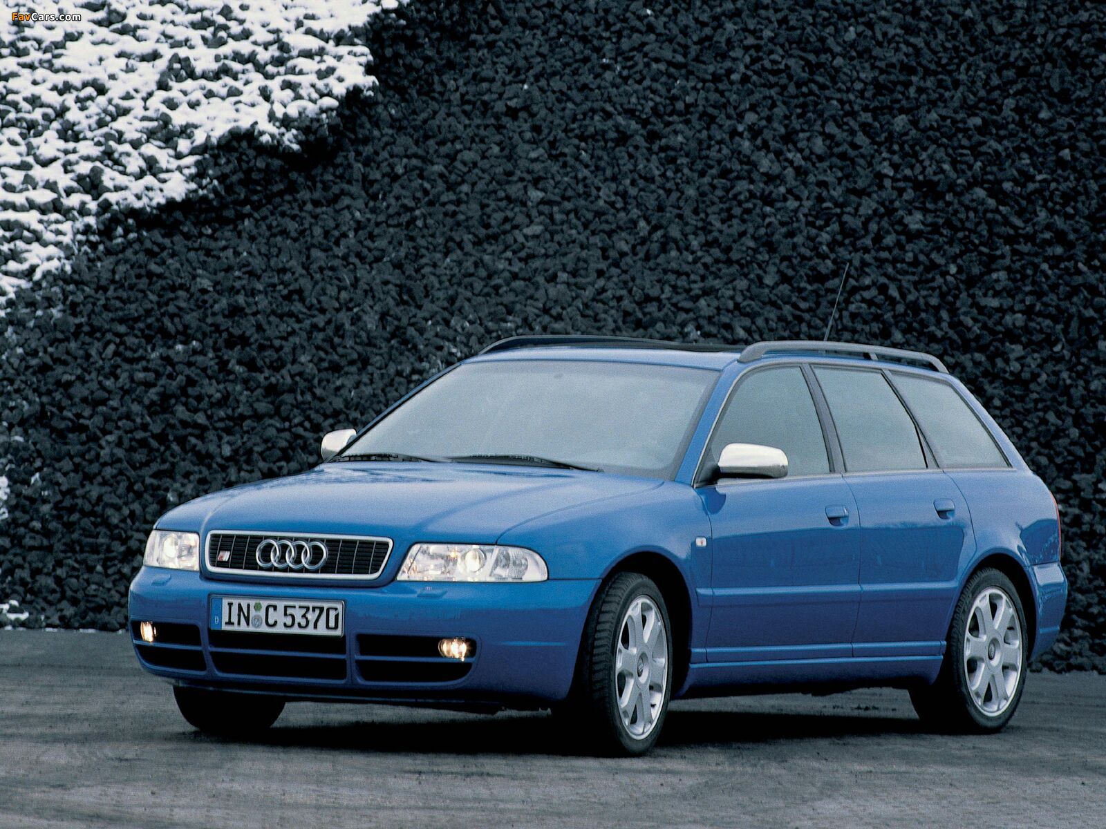 Audi S4 Avant Wallpapers