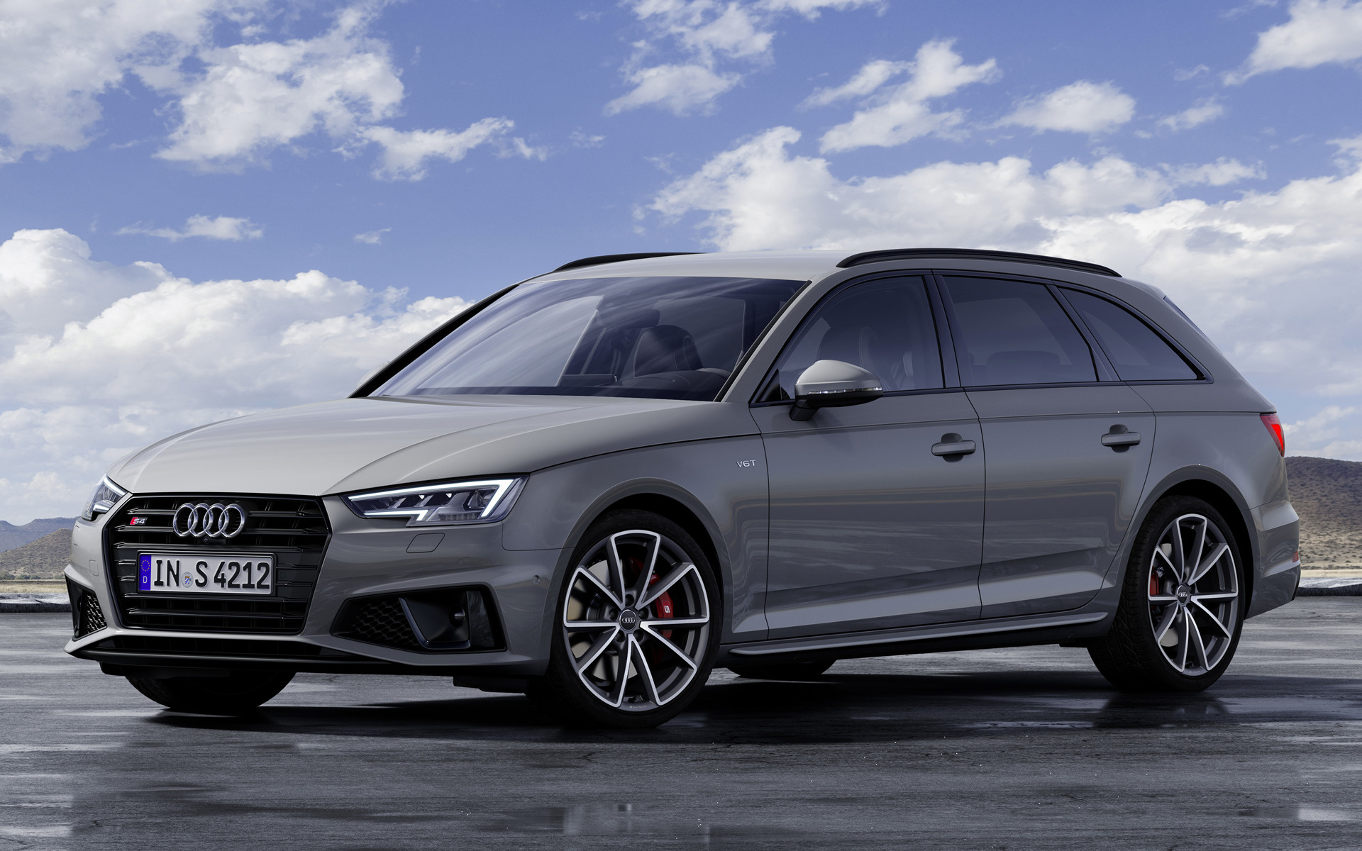 Audi S4 Avant Wallpapers