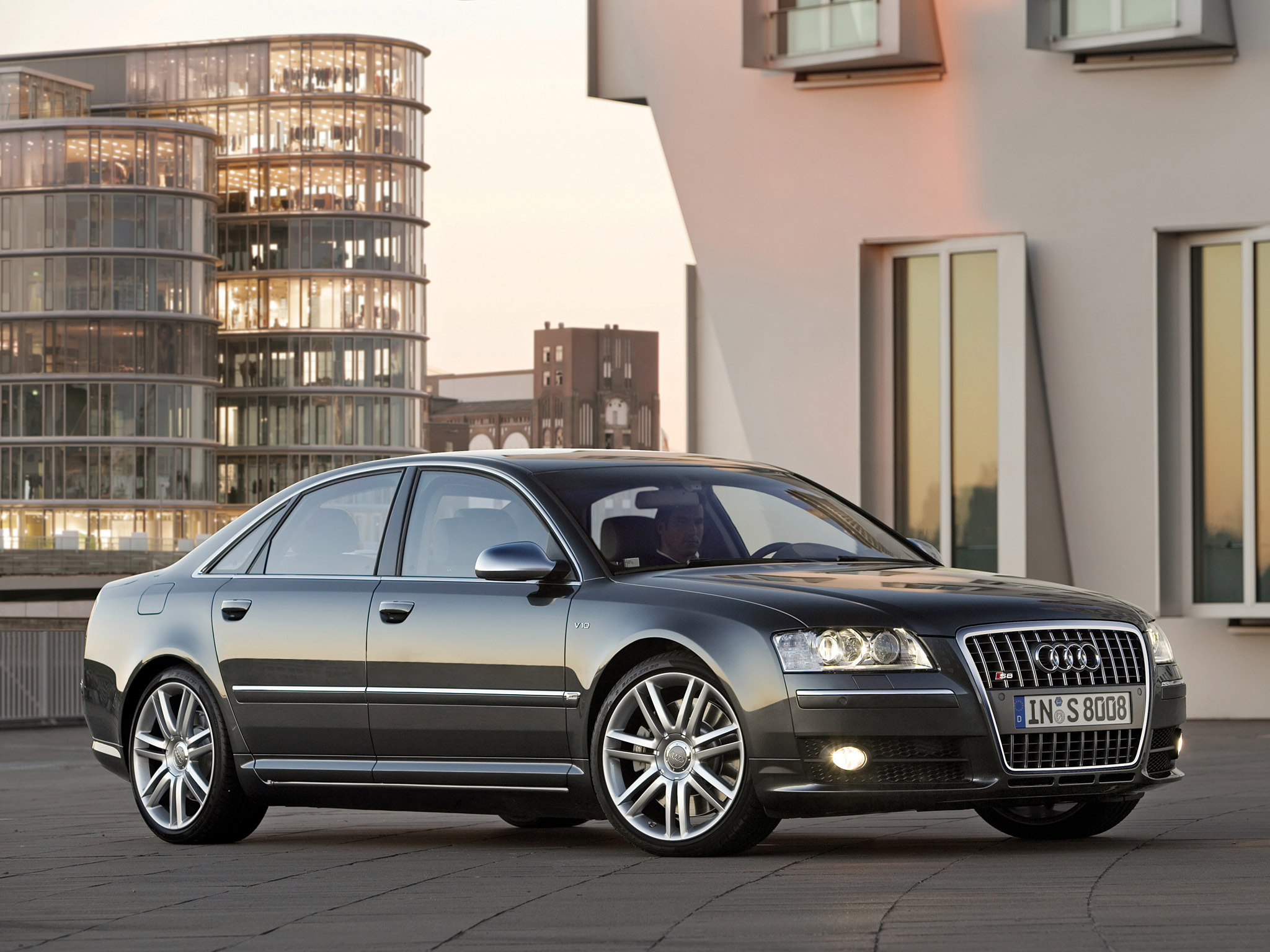 Audi S8 Wallpapers