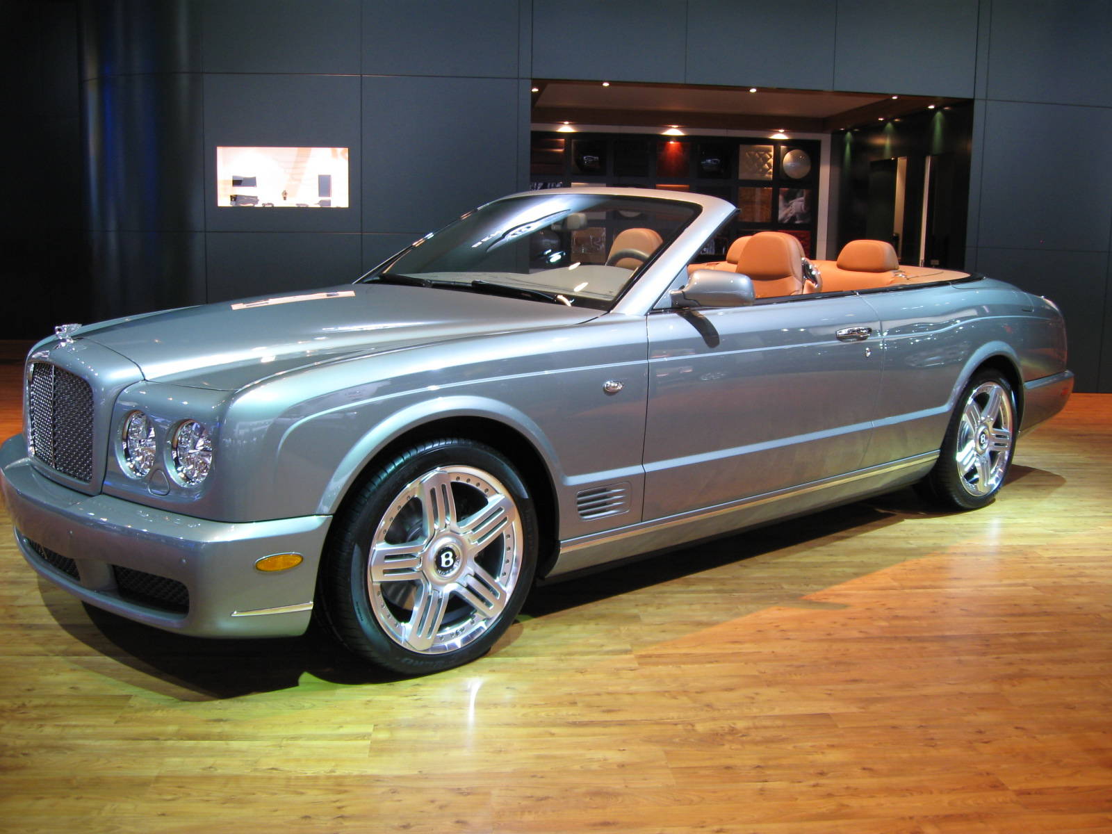 Bentley Azure Wallpapers