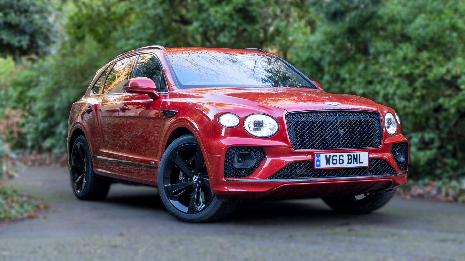 Bentley Bentayga Hybrid Wallpapers