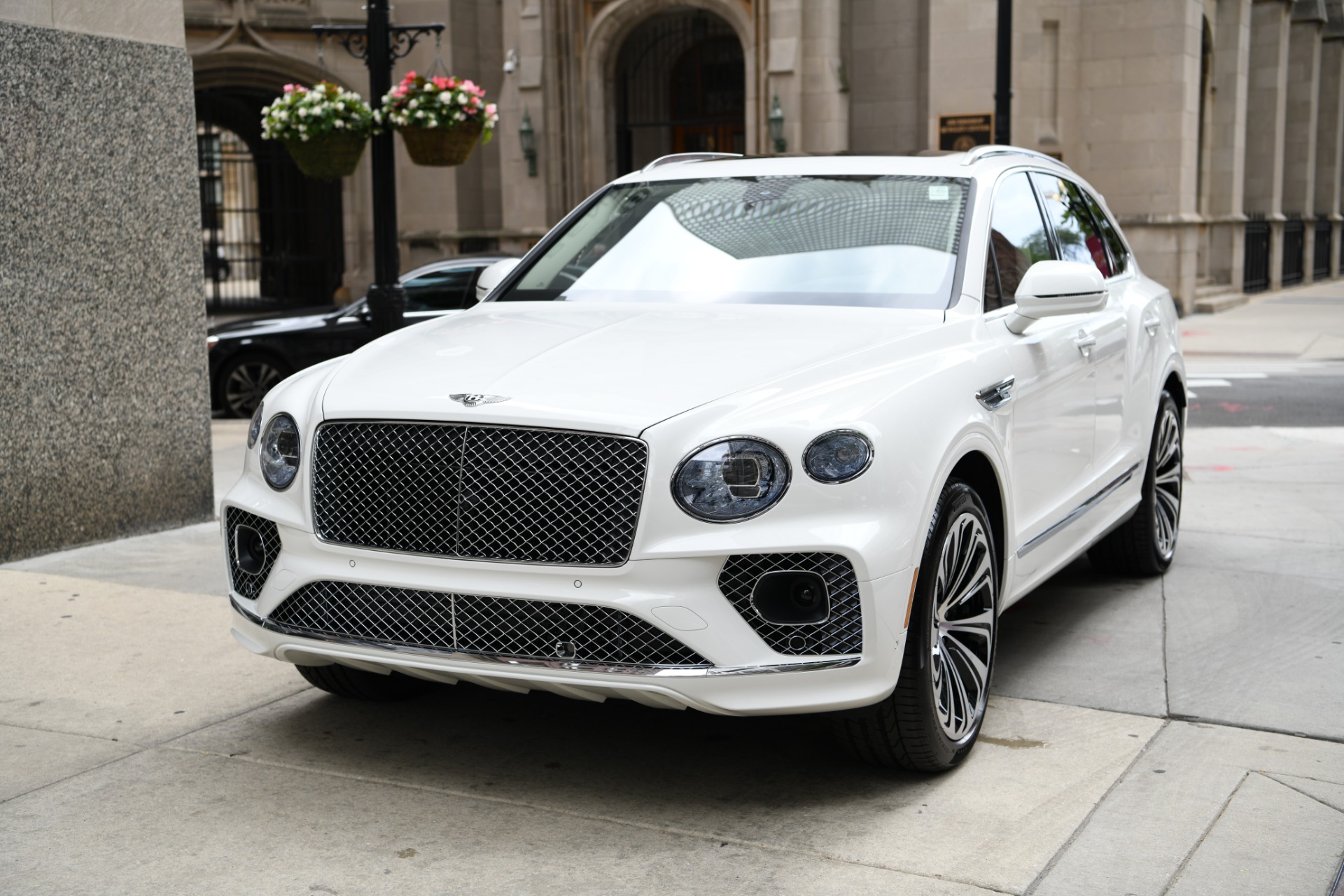 Bentley Bentayga Hybrid Wallpapers