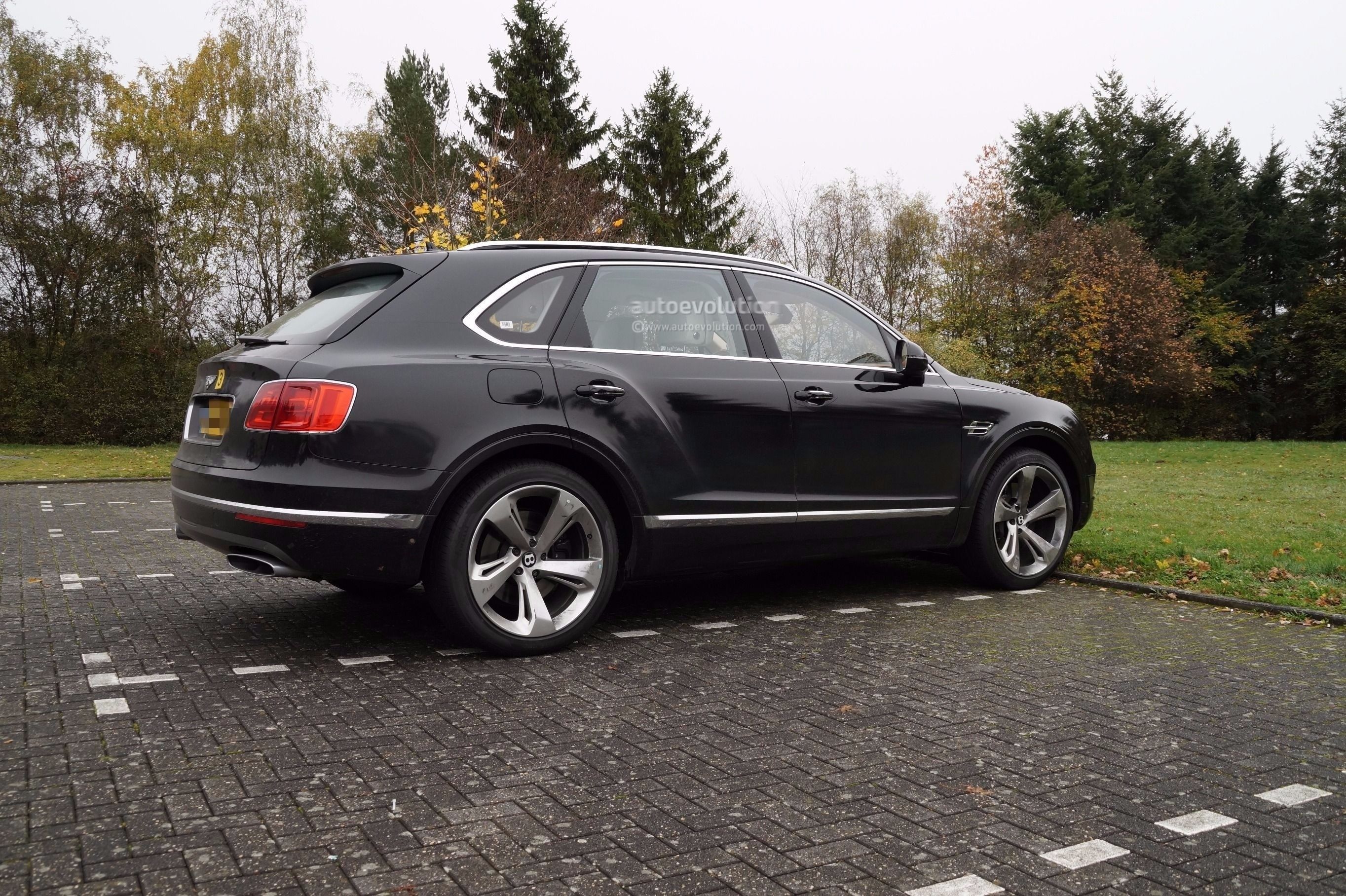 Bentley Bentayga Phev Wallpapers