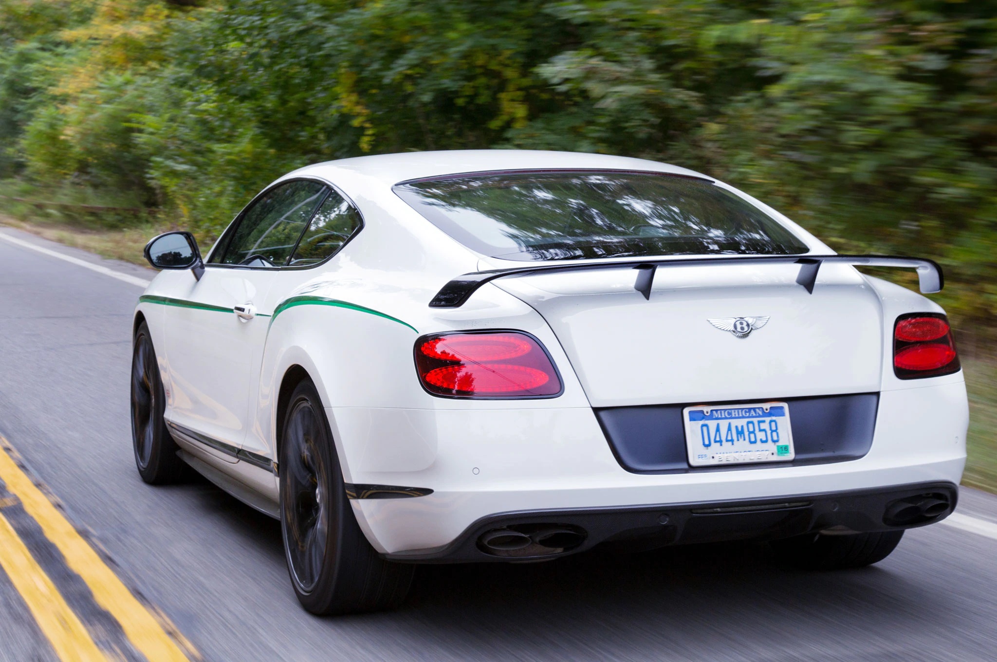 Bentley Continental Gt3-R Wallpapers