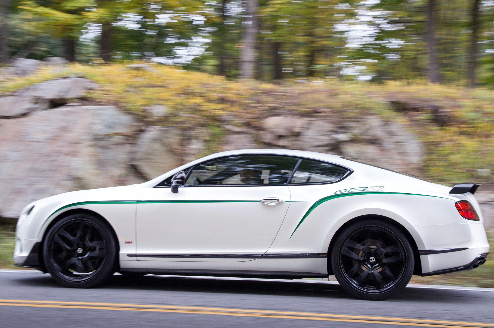 Bentley Continental Gt3-R Wallpapers