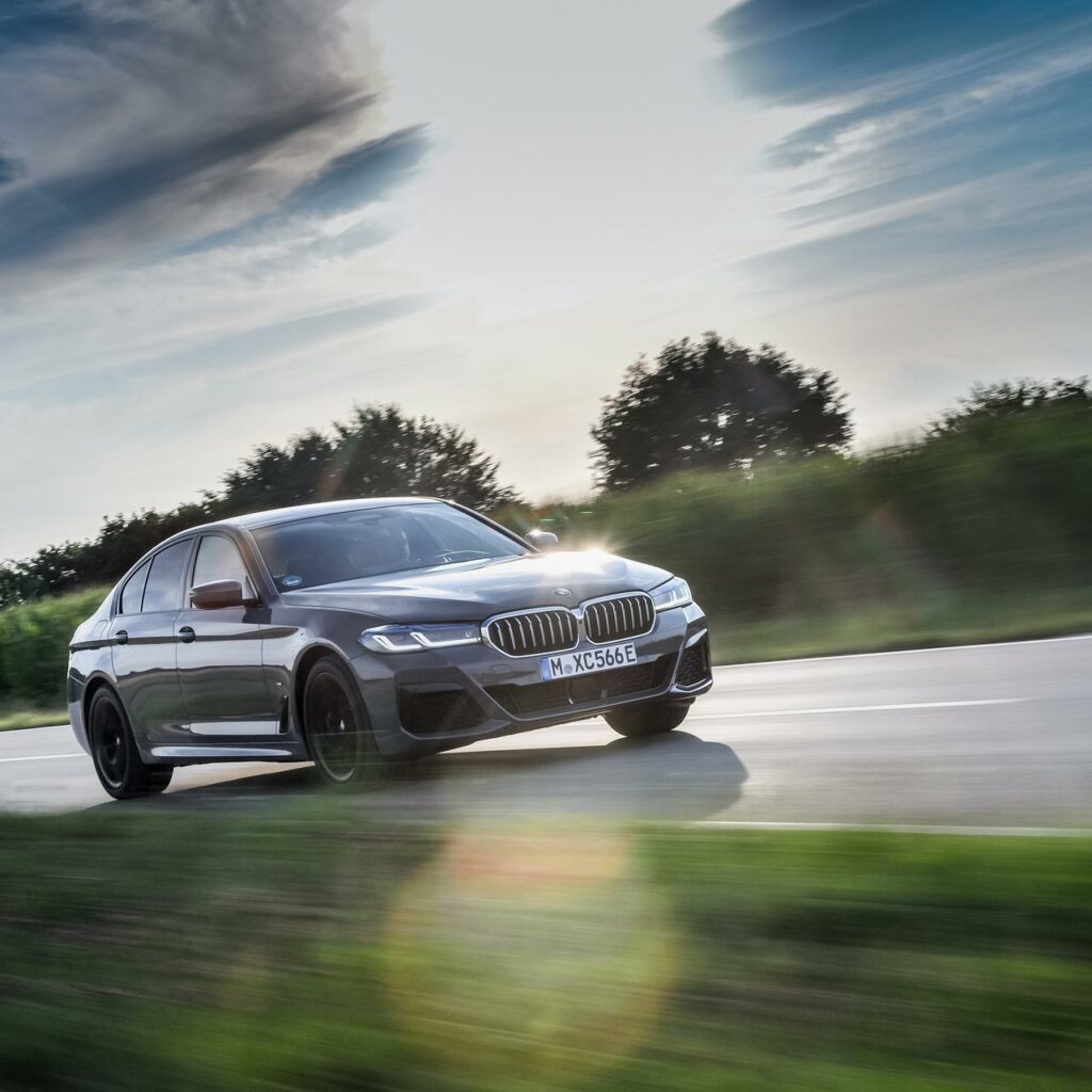 Bmw 545E Plug-In Hybrid M Sport Wallpapers