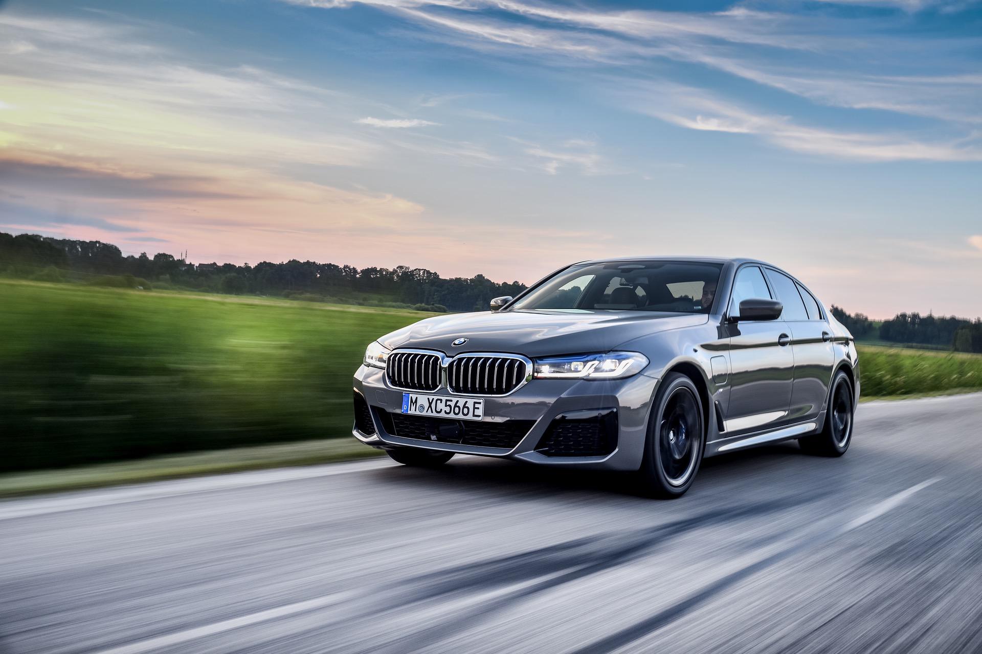 Bmw 545E Plug-In Hybrid M Sport Wallpapers