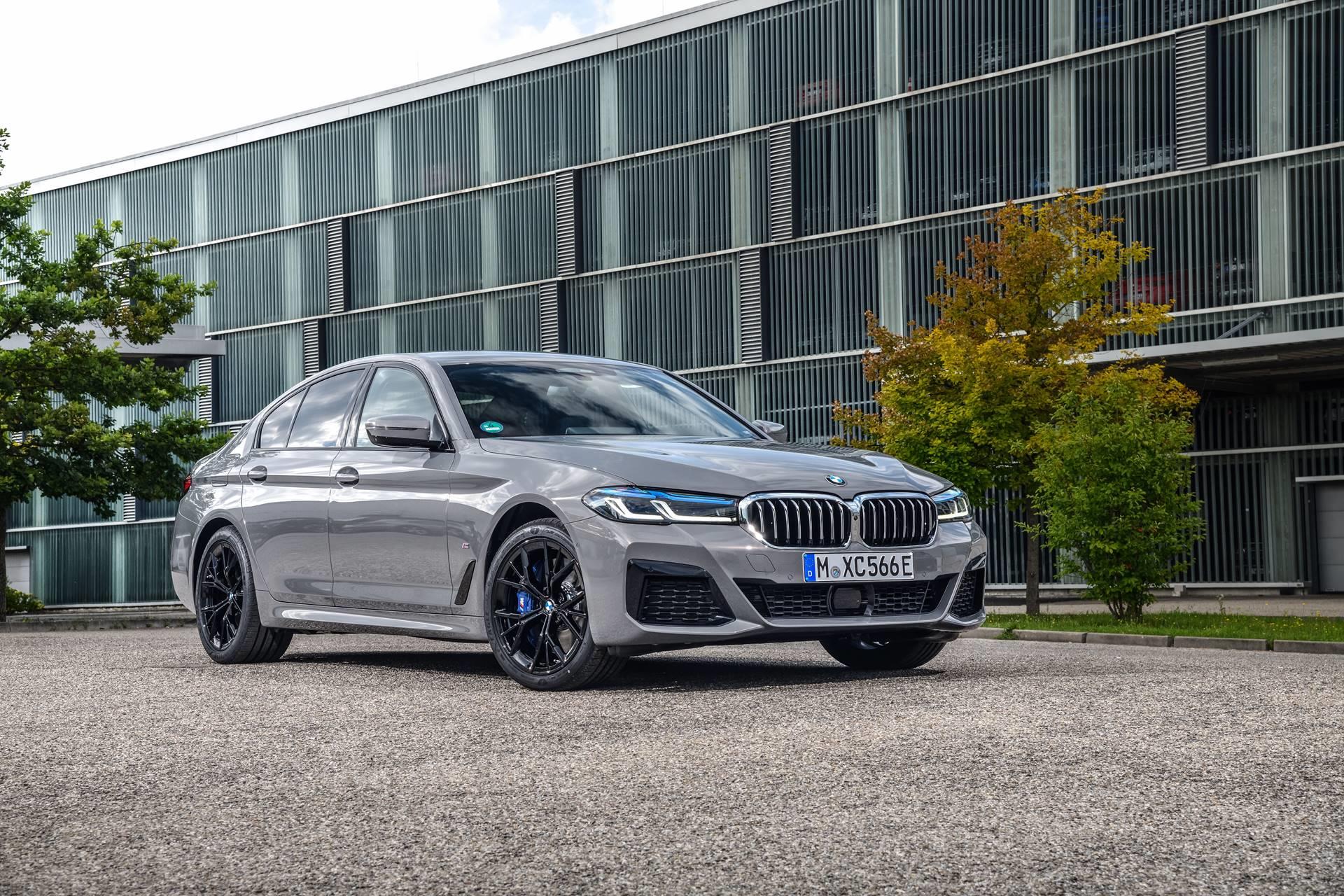 Bmw 545E Plug-In Hybrid M Sport Wallpapers