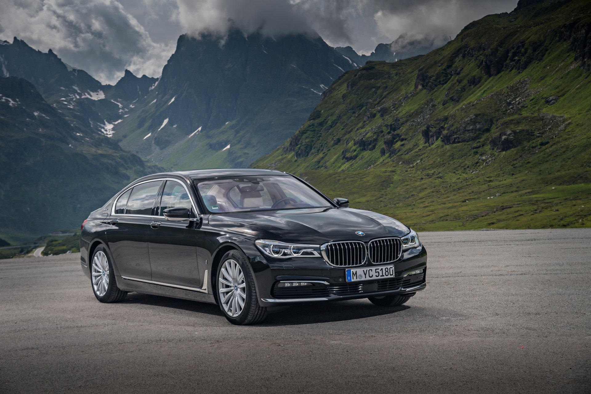 Bmw 740 Wallpapers